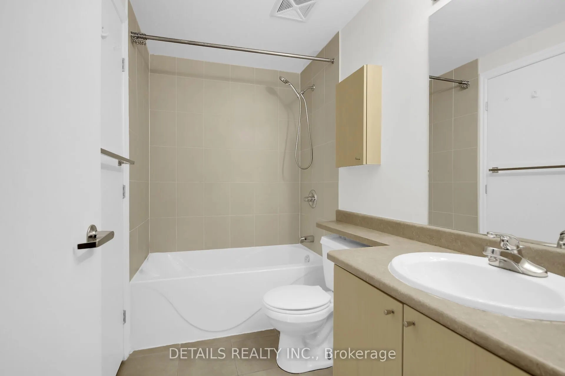 200 Rideau Street, #1202