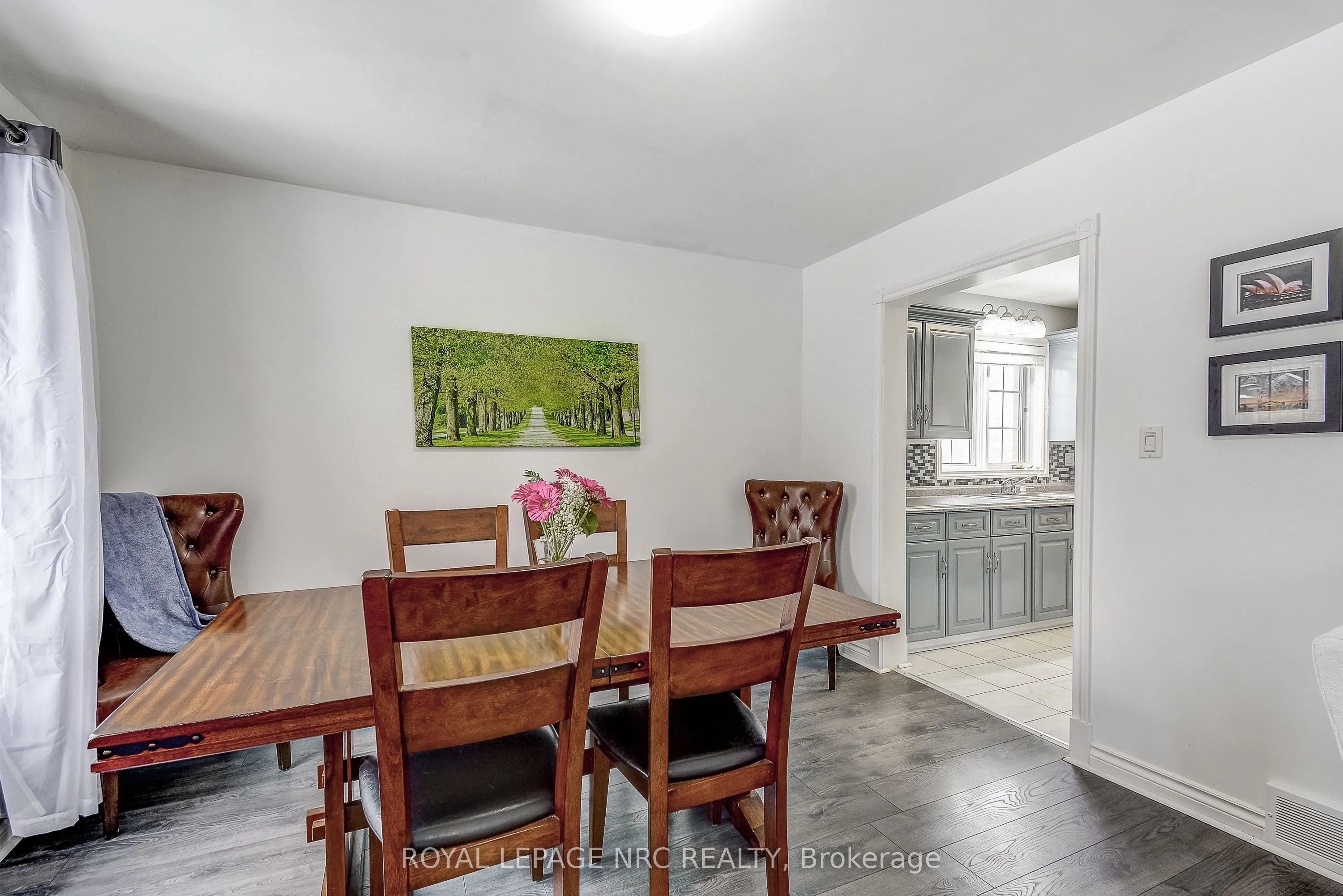 32 The Promenade Road