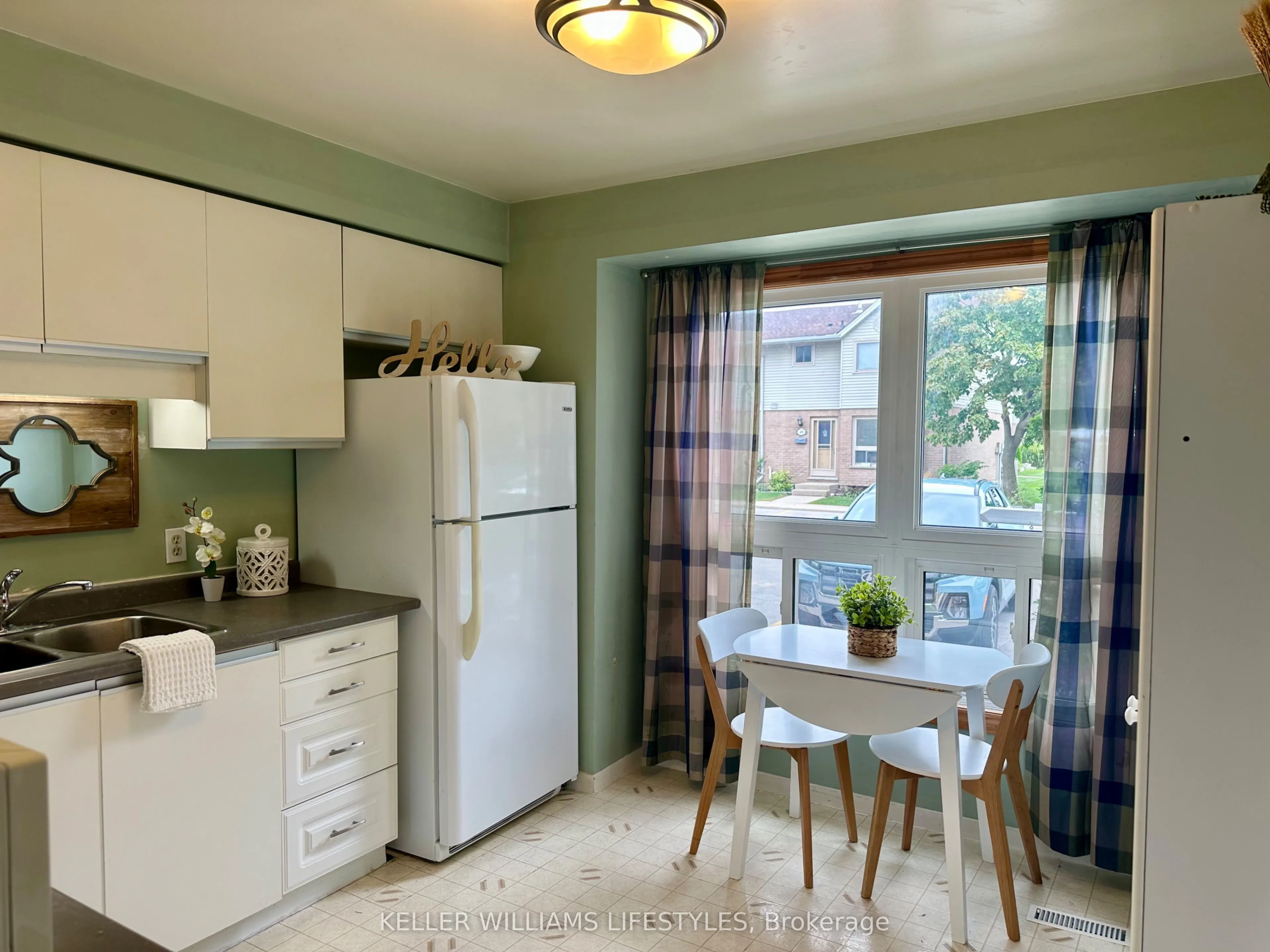 89 Highview Avenue E, #26