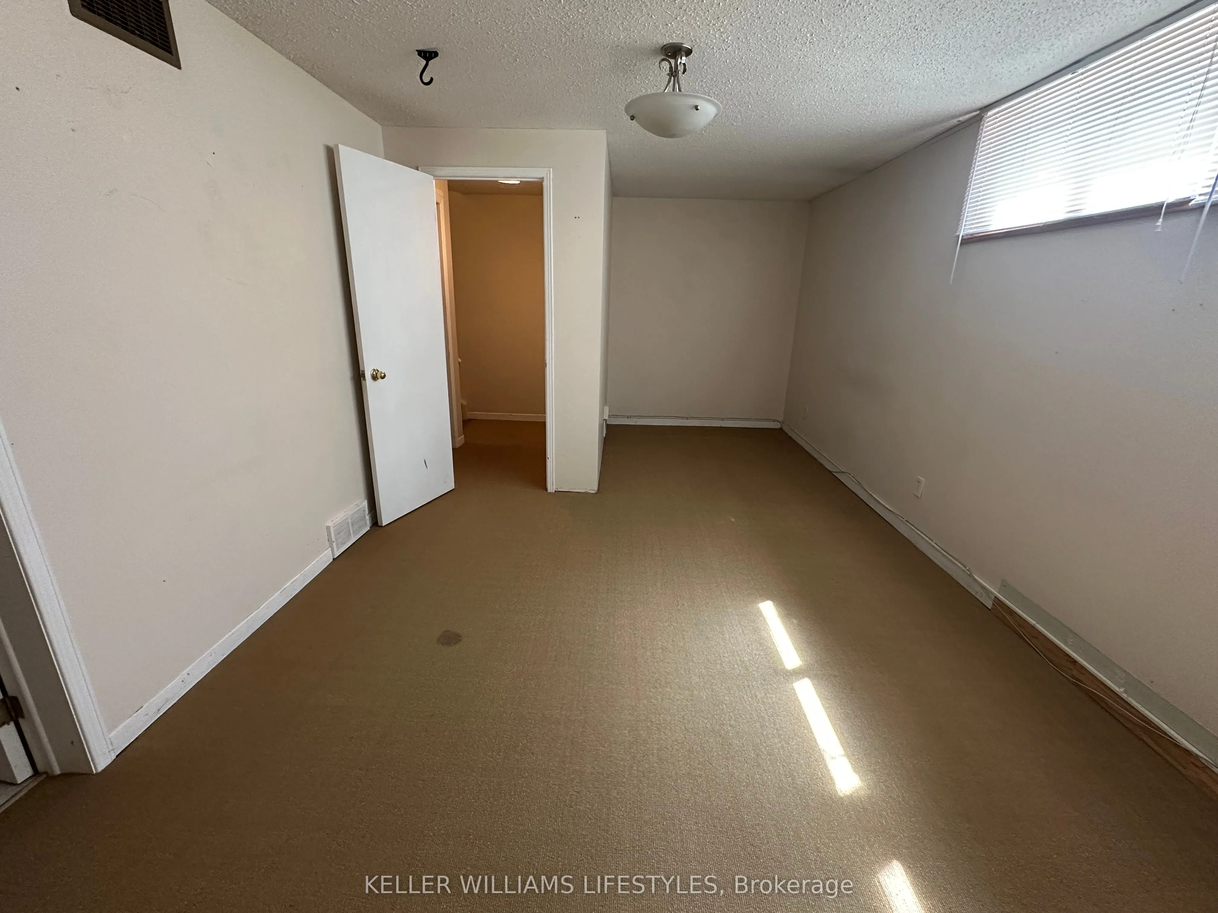 89 Highview Avenue E, #26