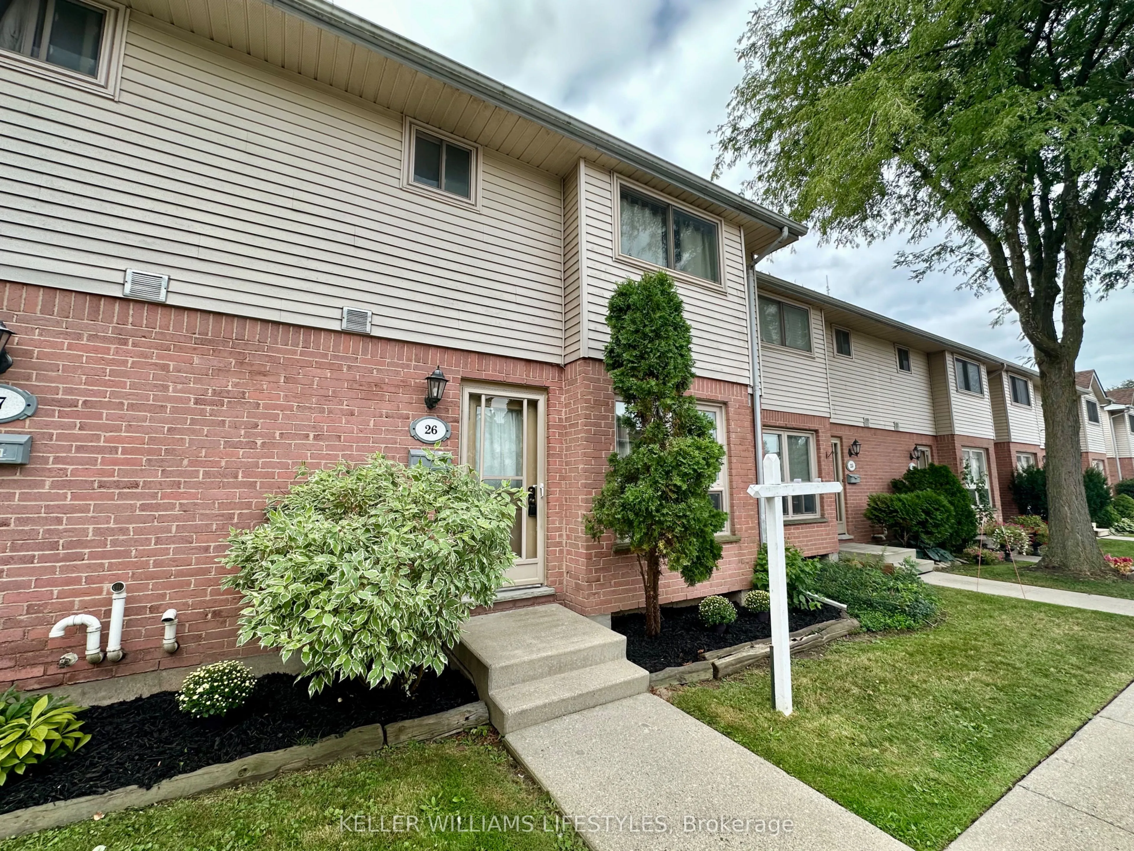 89 Highview Avenue E, #26