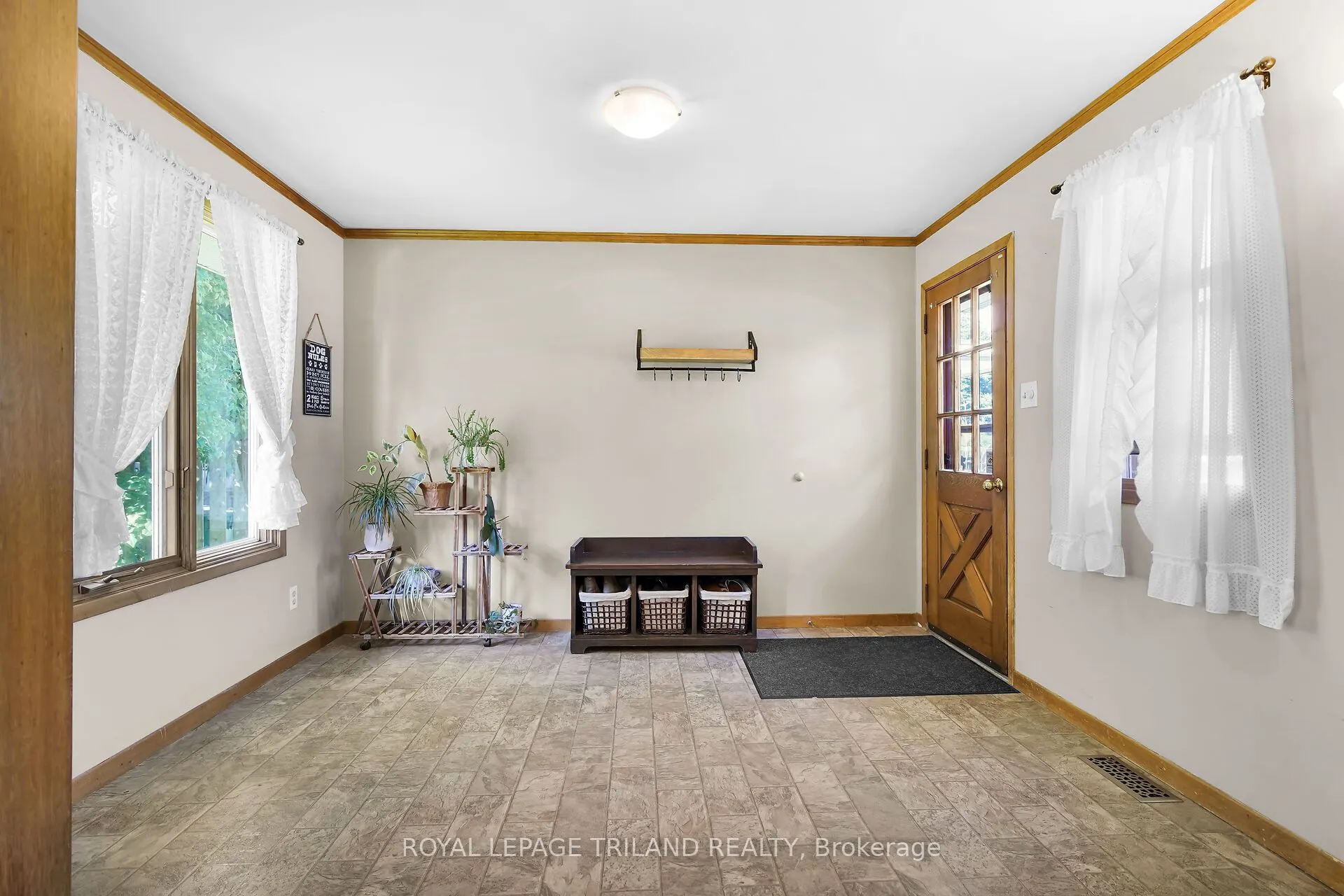 61 Churchill Crescent
