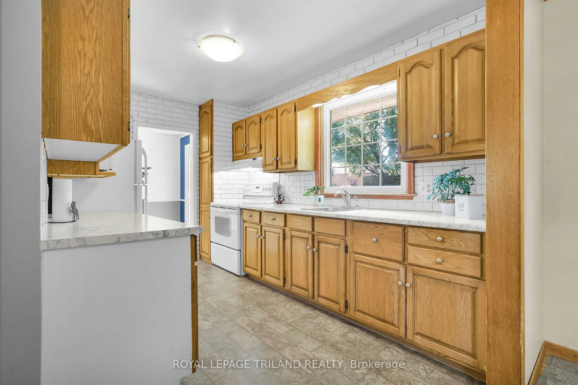 61 Churchill Crescent