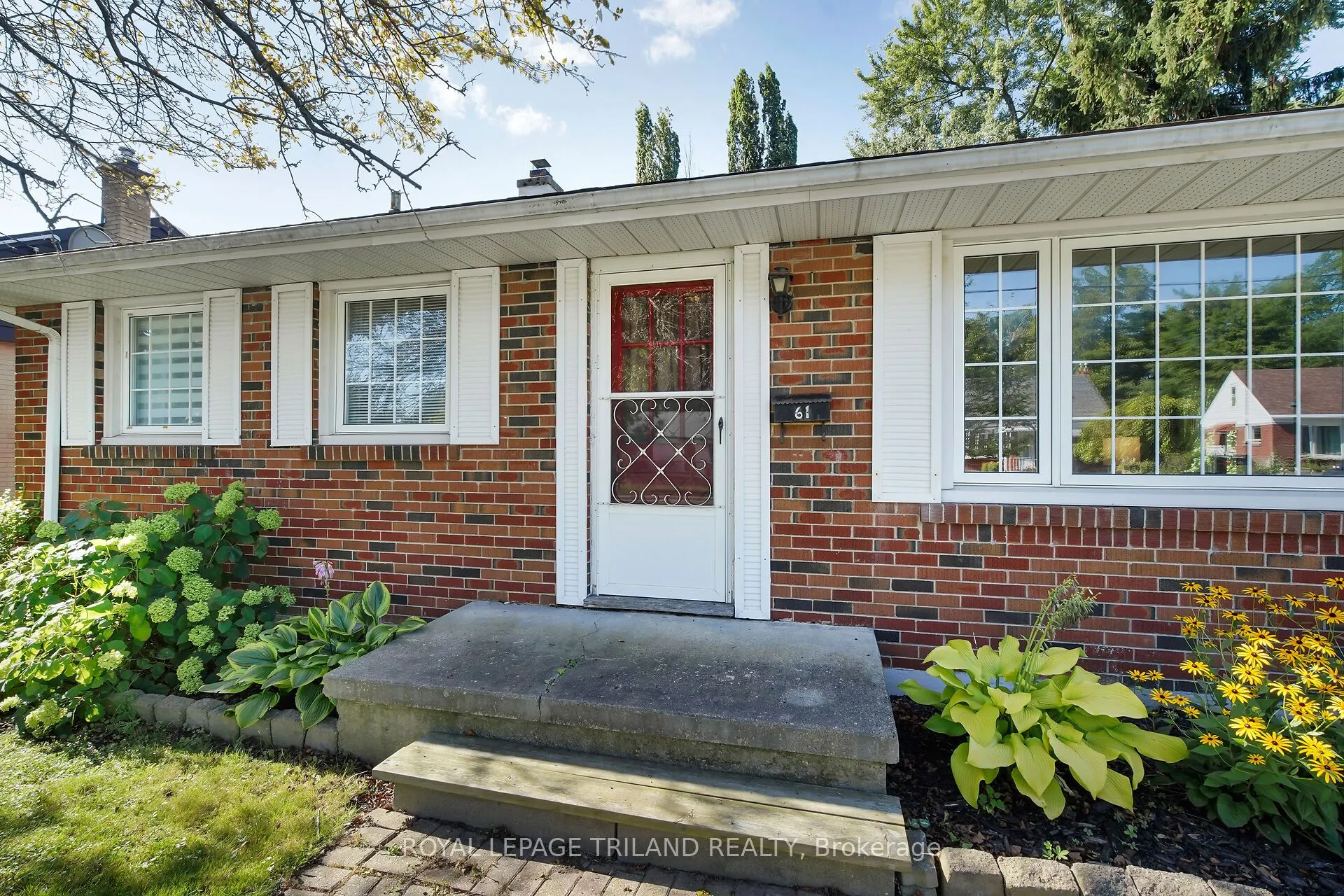 61 Churchill Crescent