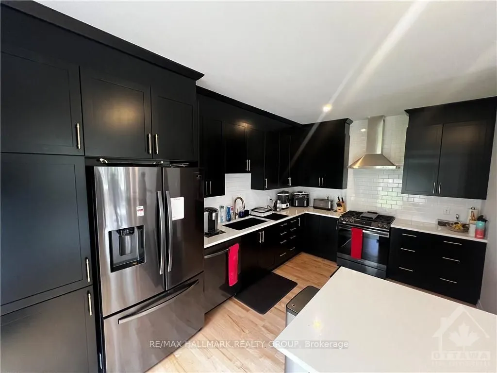 616 SANDILLON Place
