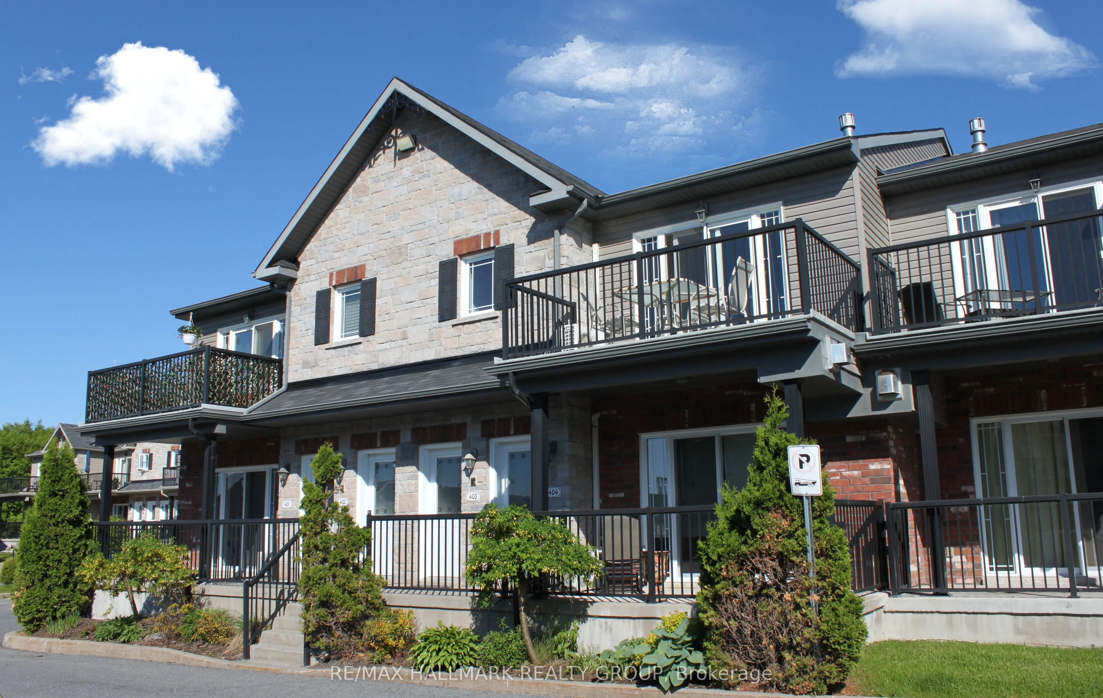 201 Eliot Drive, #404