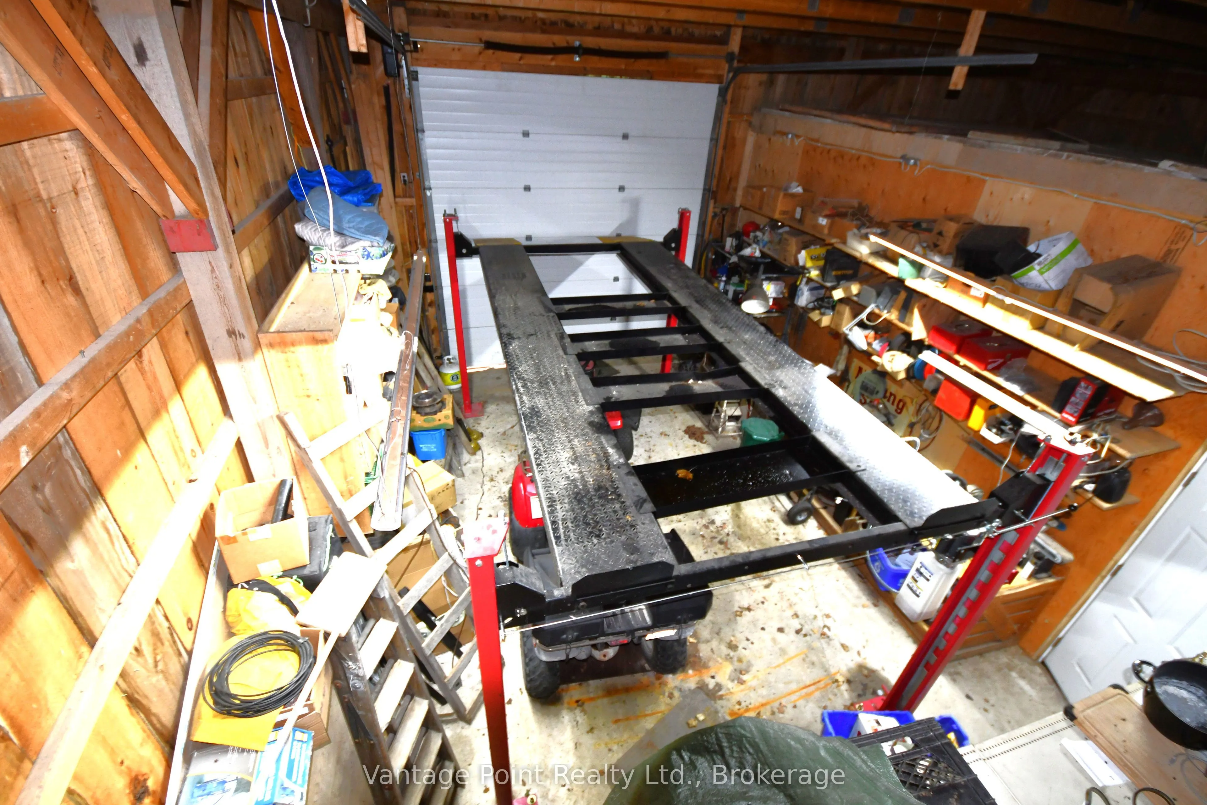 574256 40 Side Road