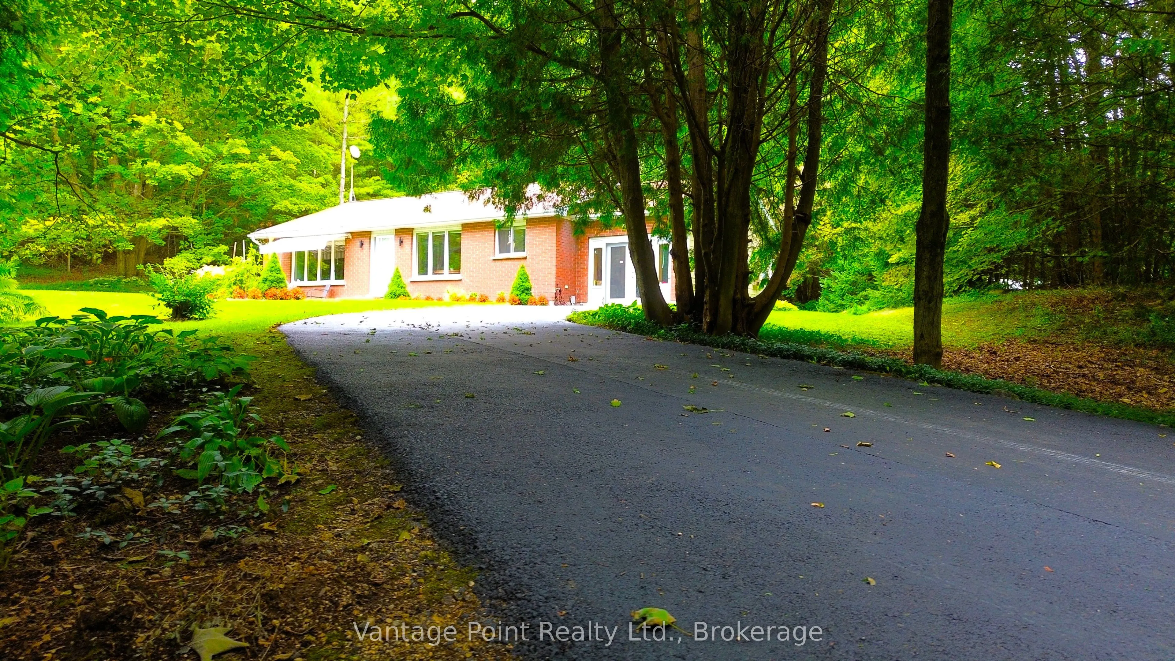 574256 40 Side Road