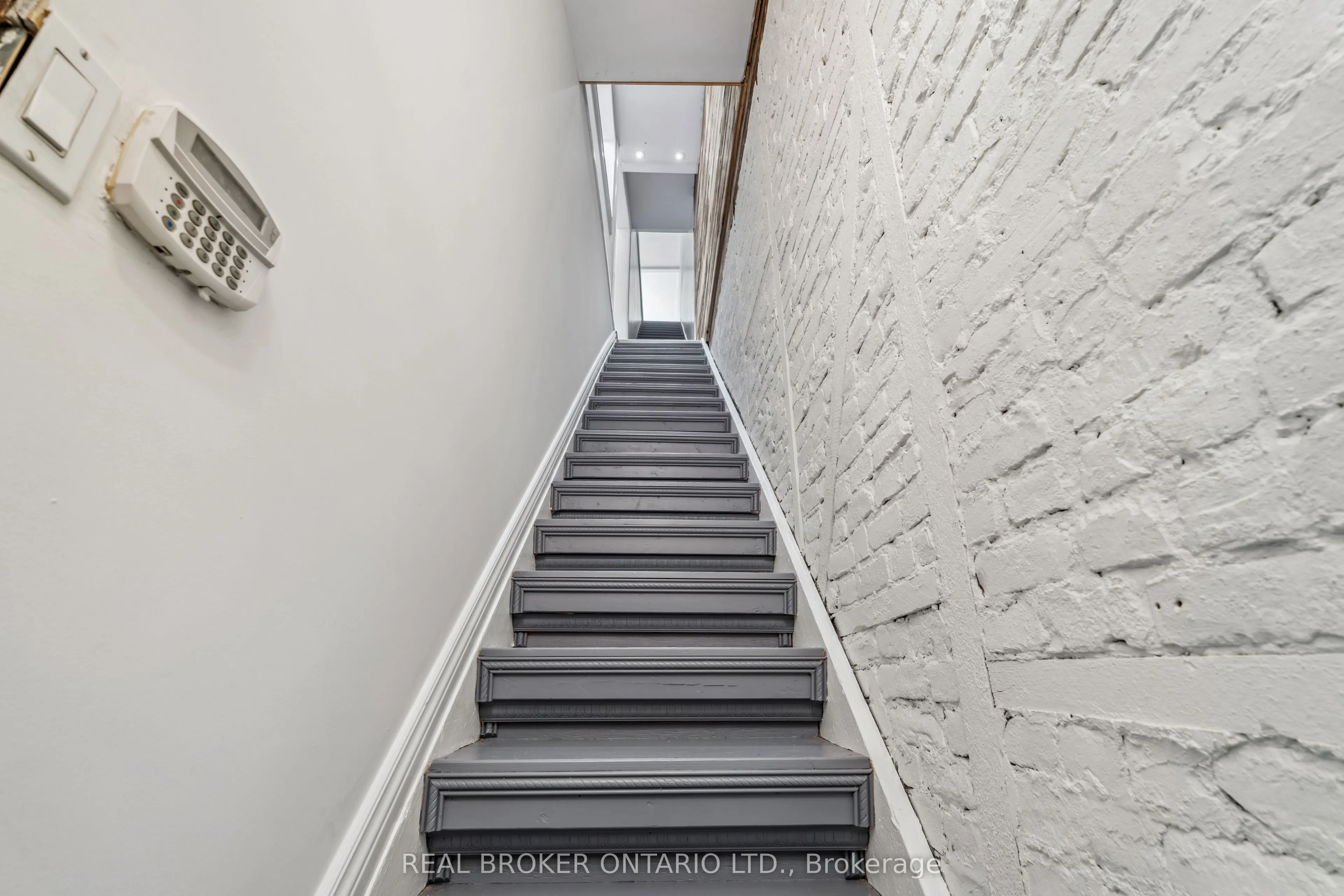 197 King Street E, #Apt 2
