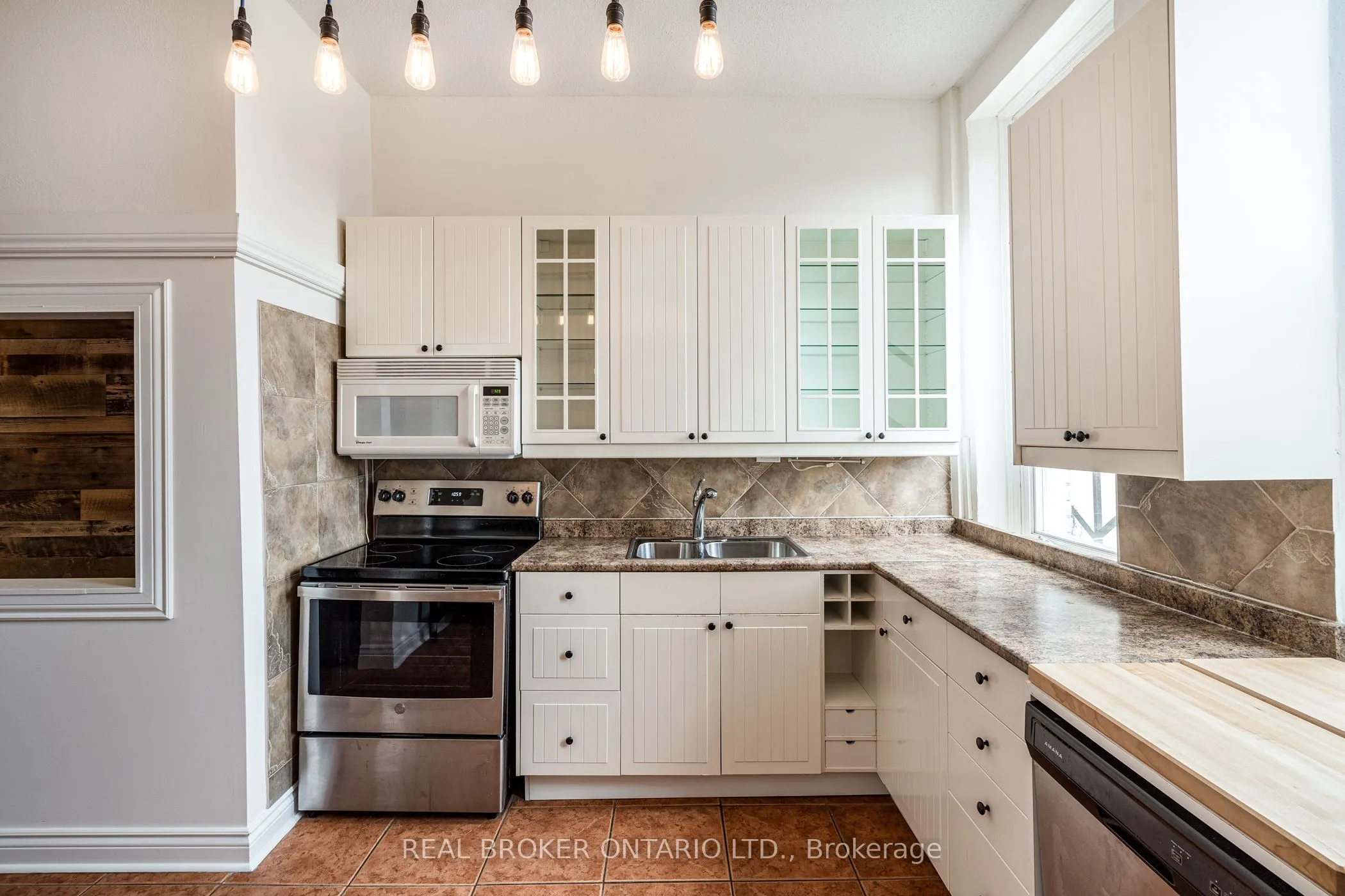 197 King Street E, #Apt 2