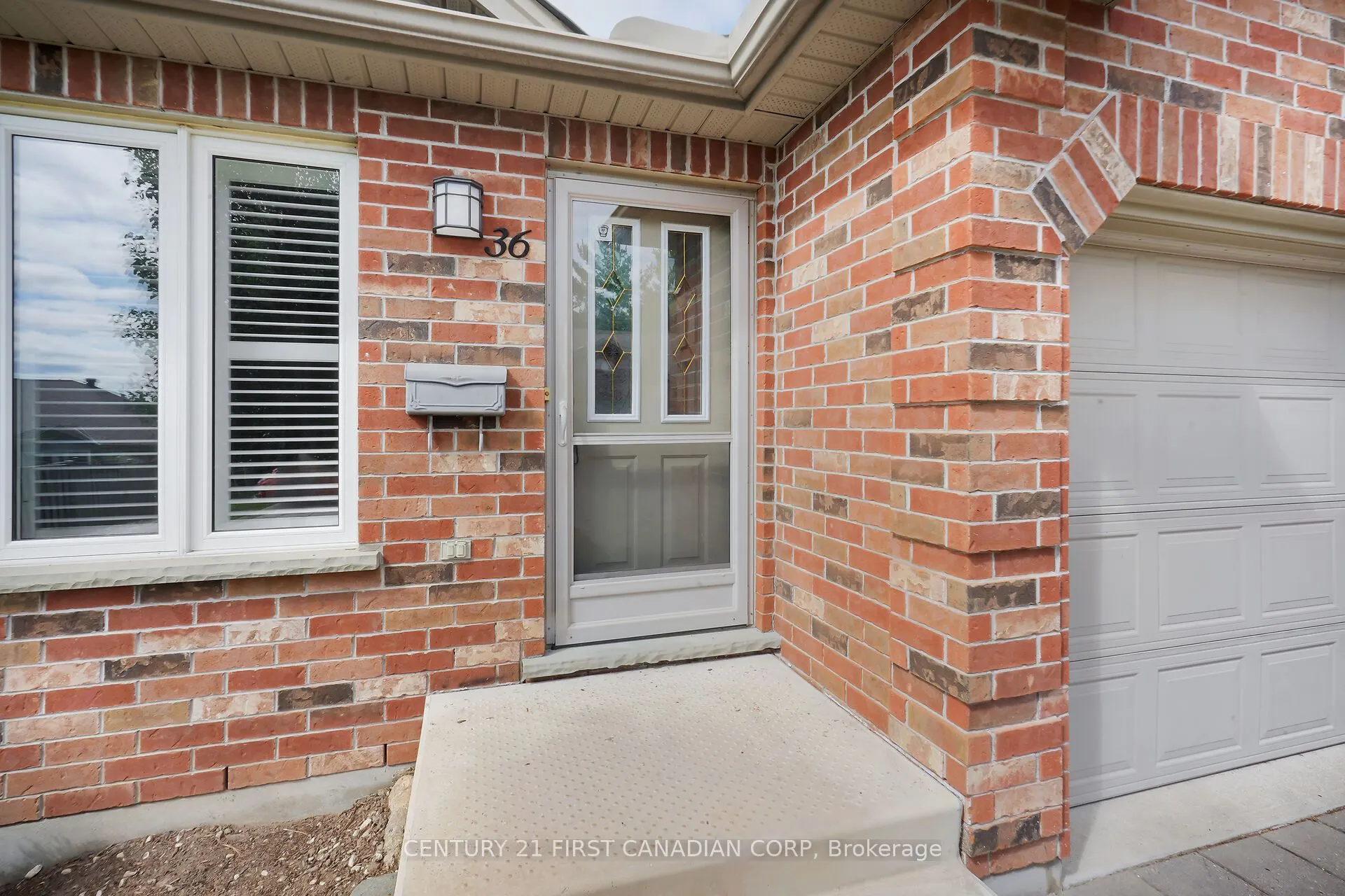 43 Capulet Walk, #36