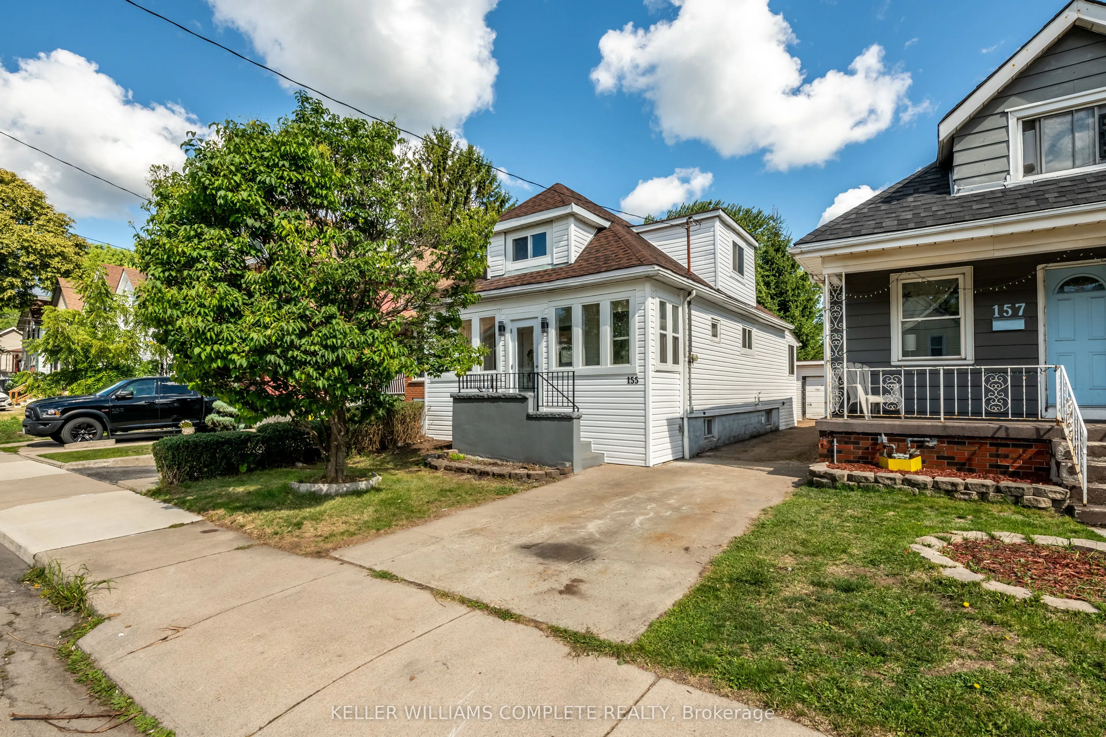 155 Picton Street E