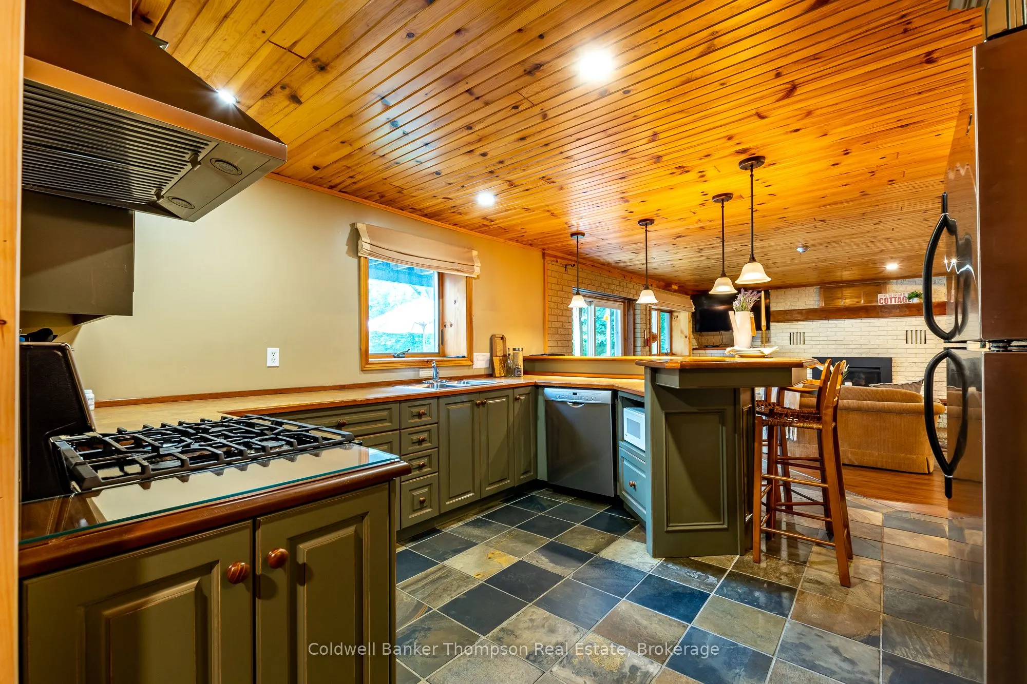 415 GRASSMERE RESORT Road