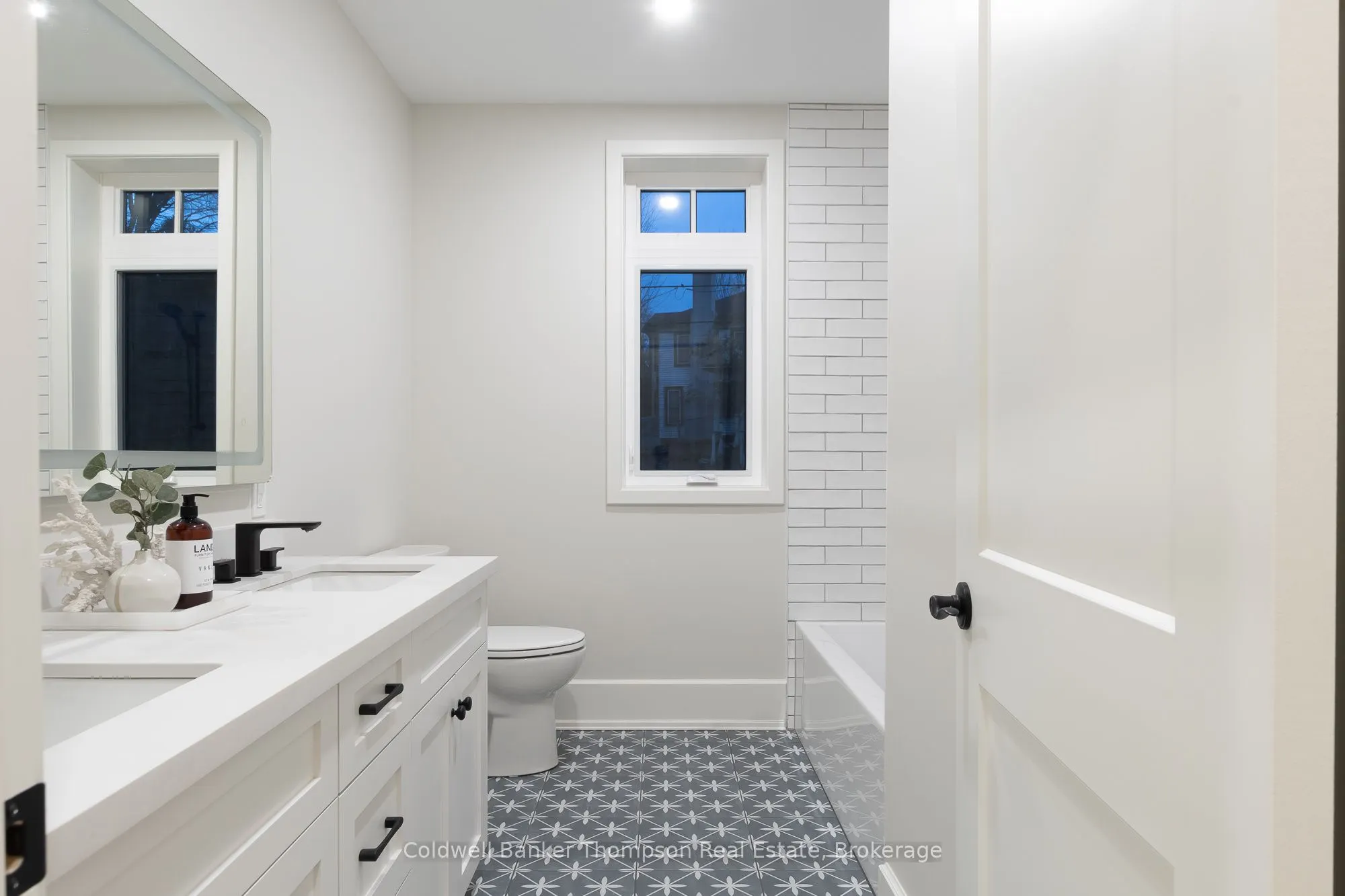 30 Minerva Street W