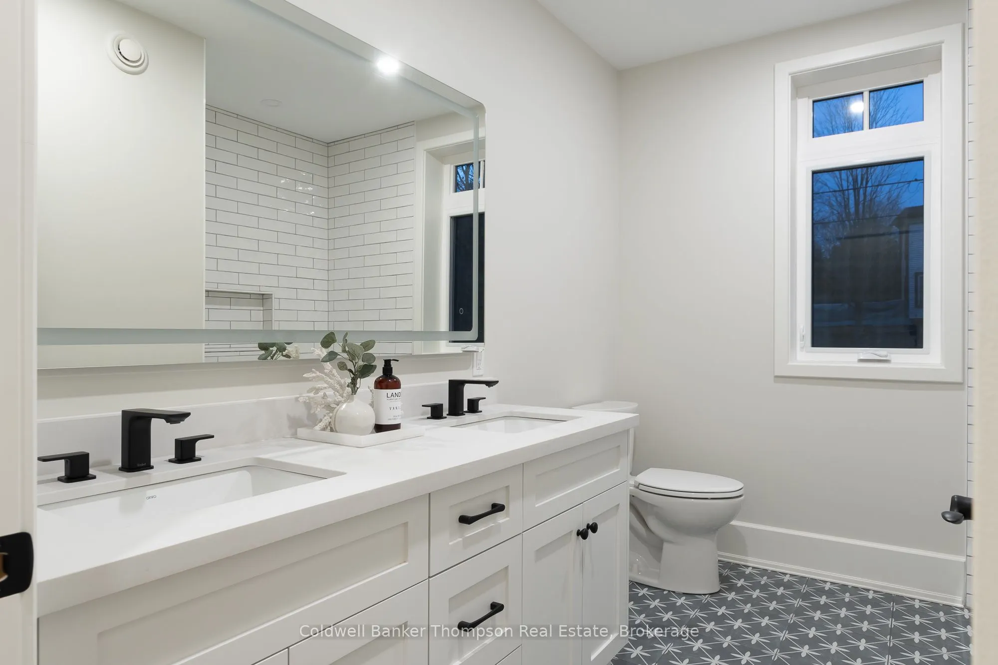 30 Minerva Street W