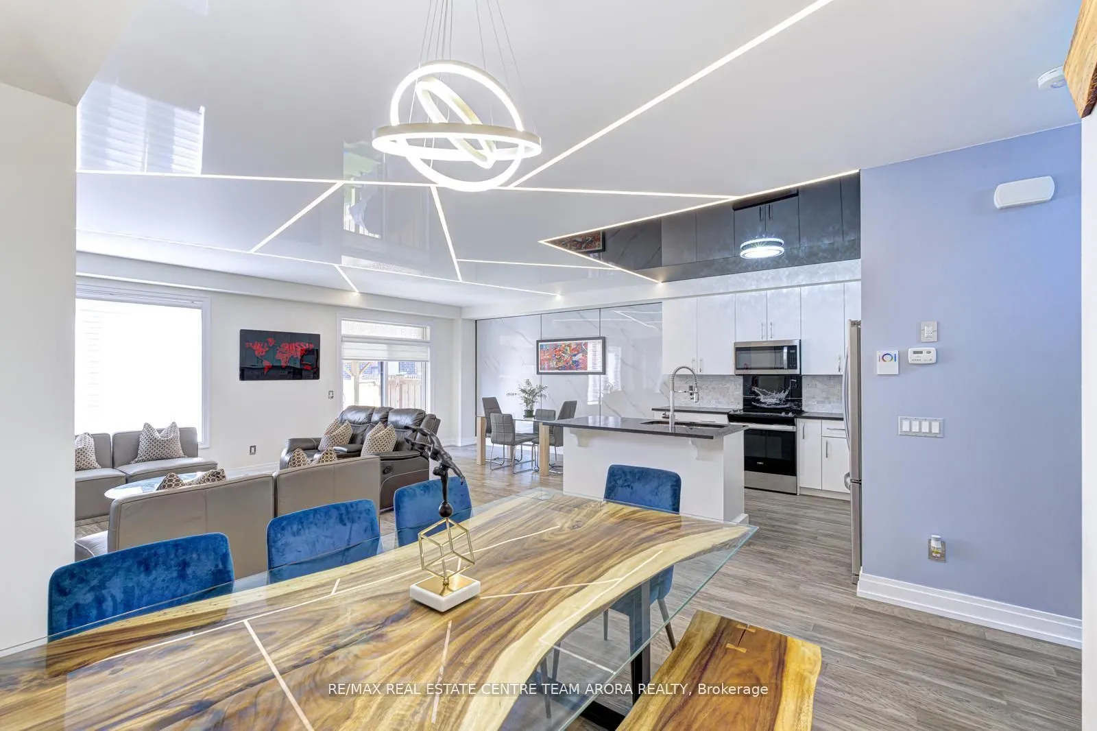 39 Great Fls Boulevard