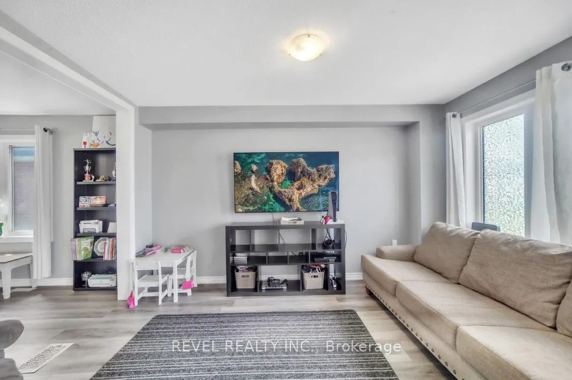320 Moody Street