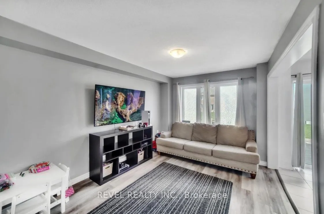 320 Moody Street