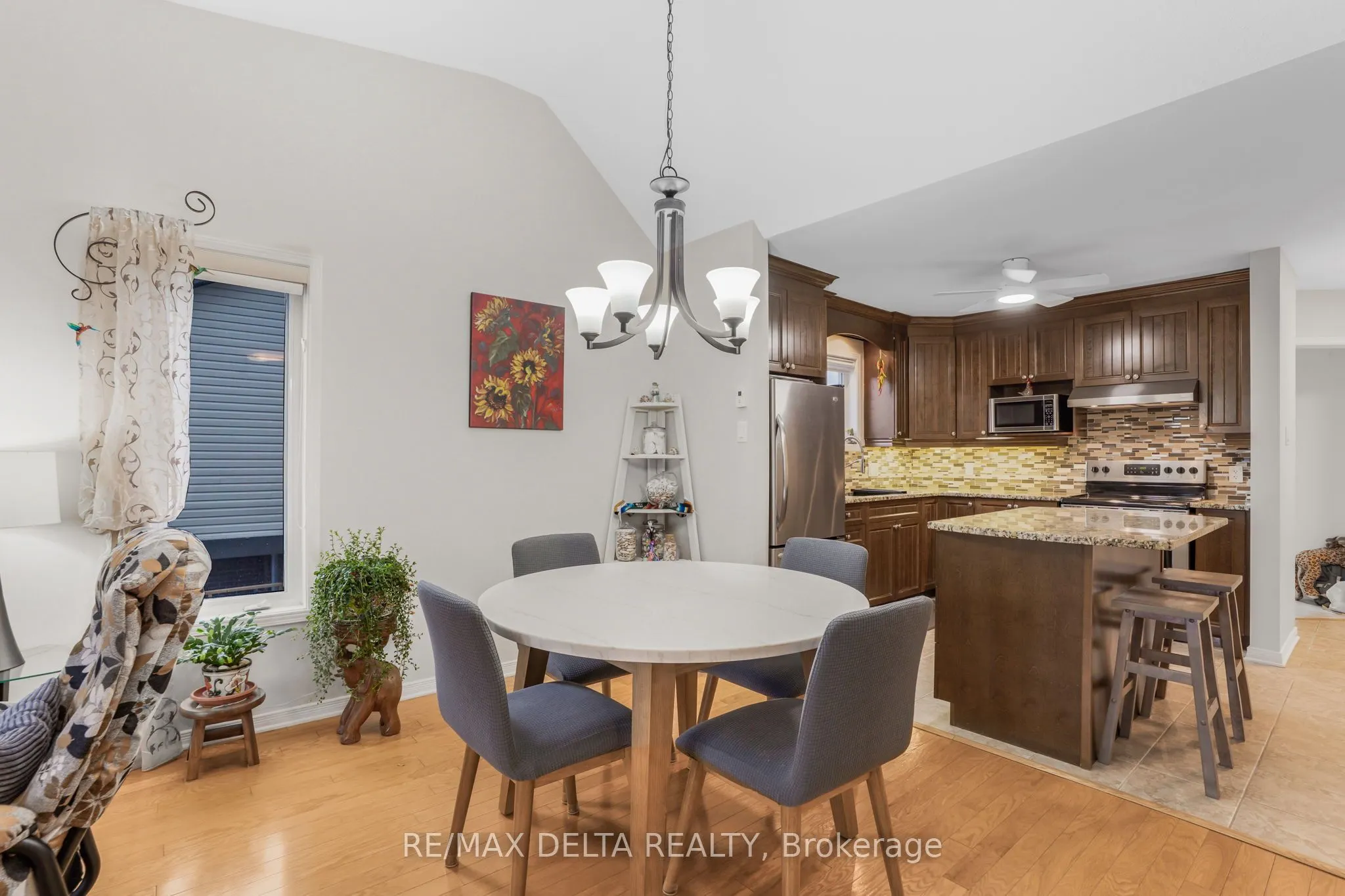 189 Eliot Street, #102