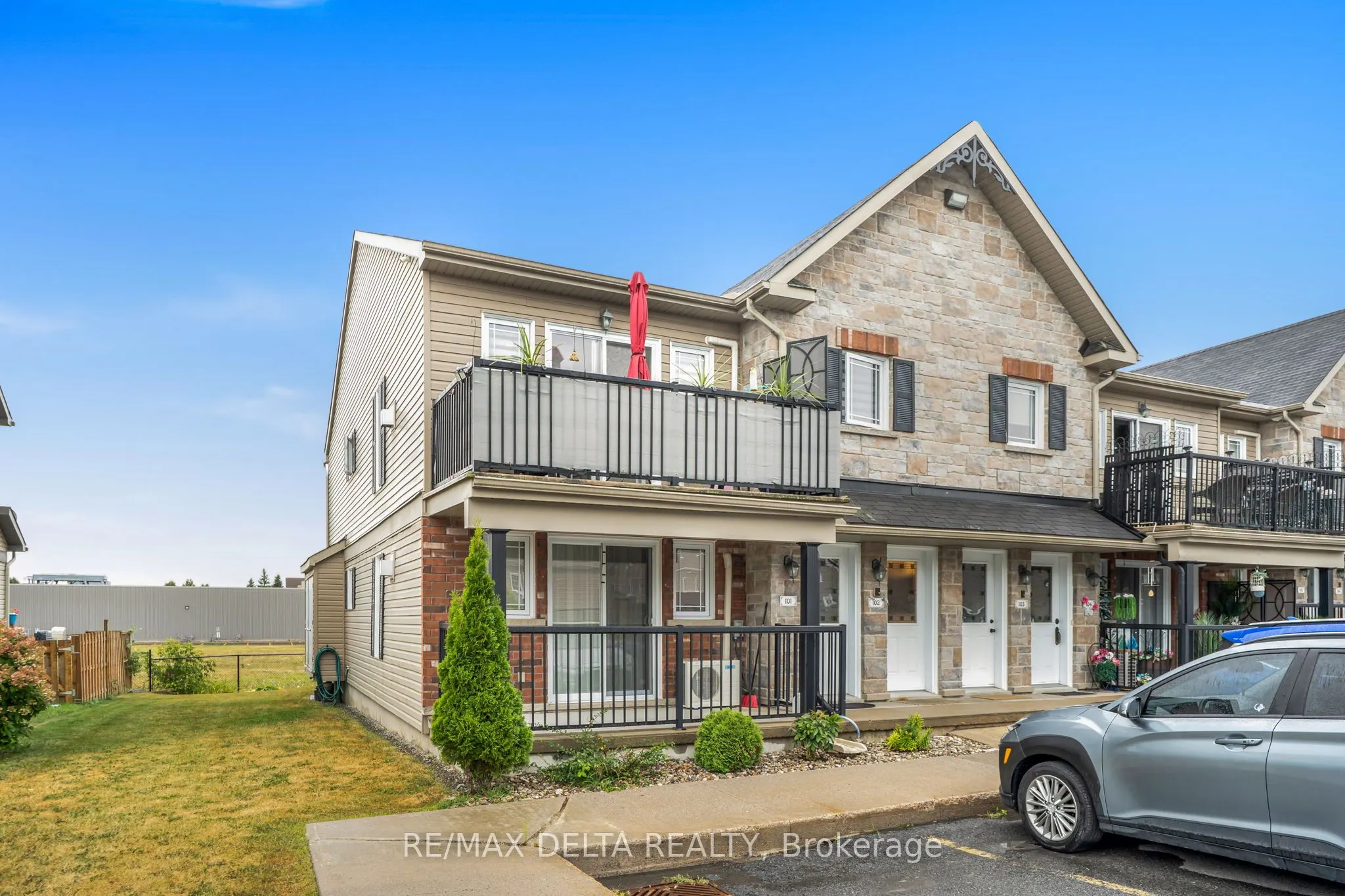 189 Eliot Street, #102