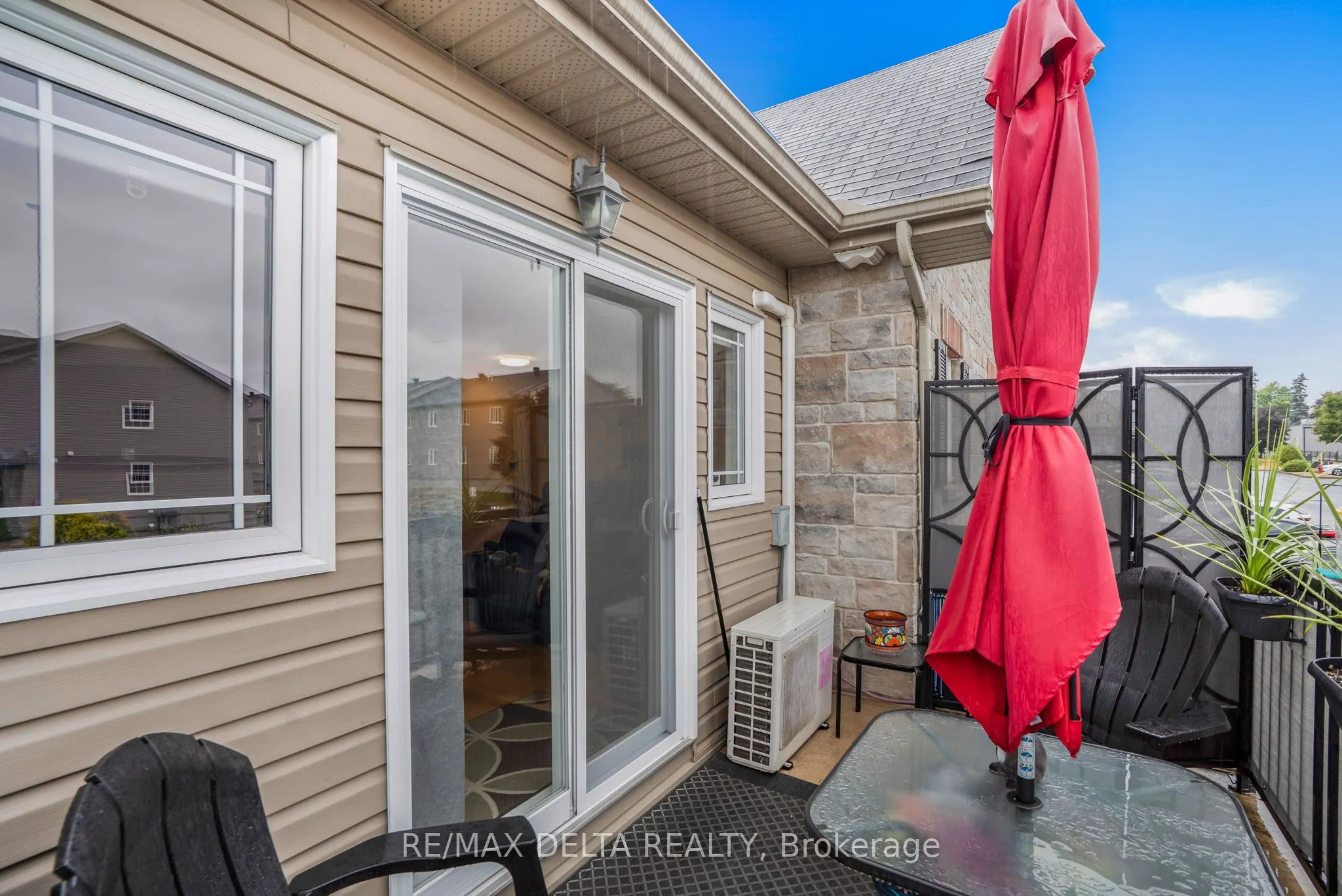 189 Eliot Street, #102