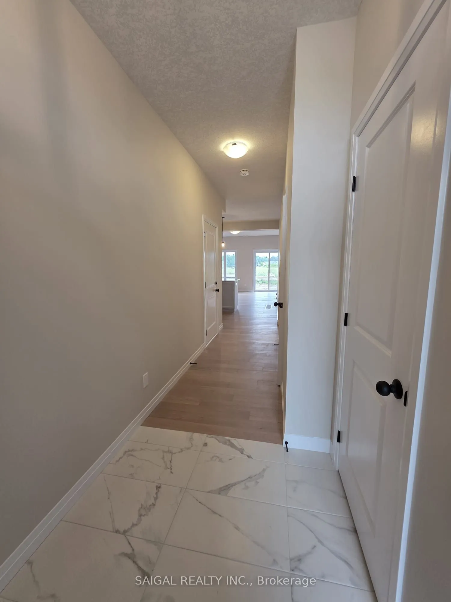 31 Rivergreen Crescent