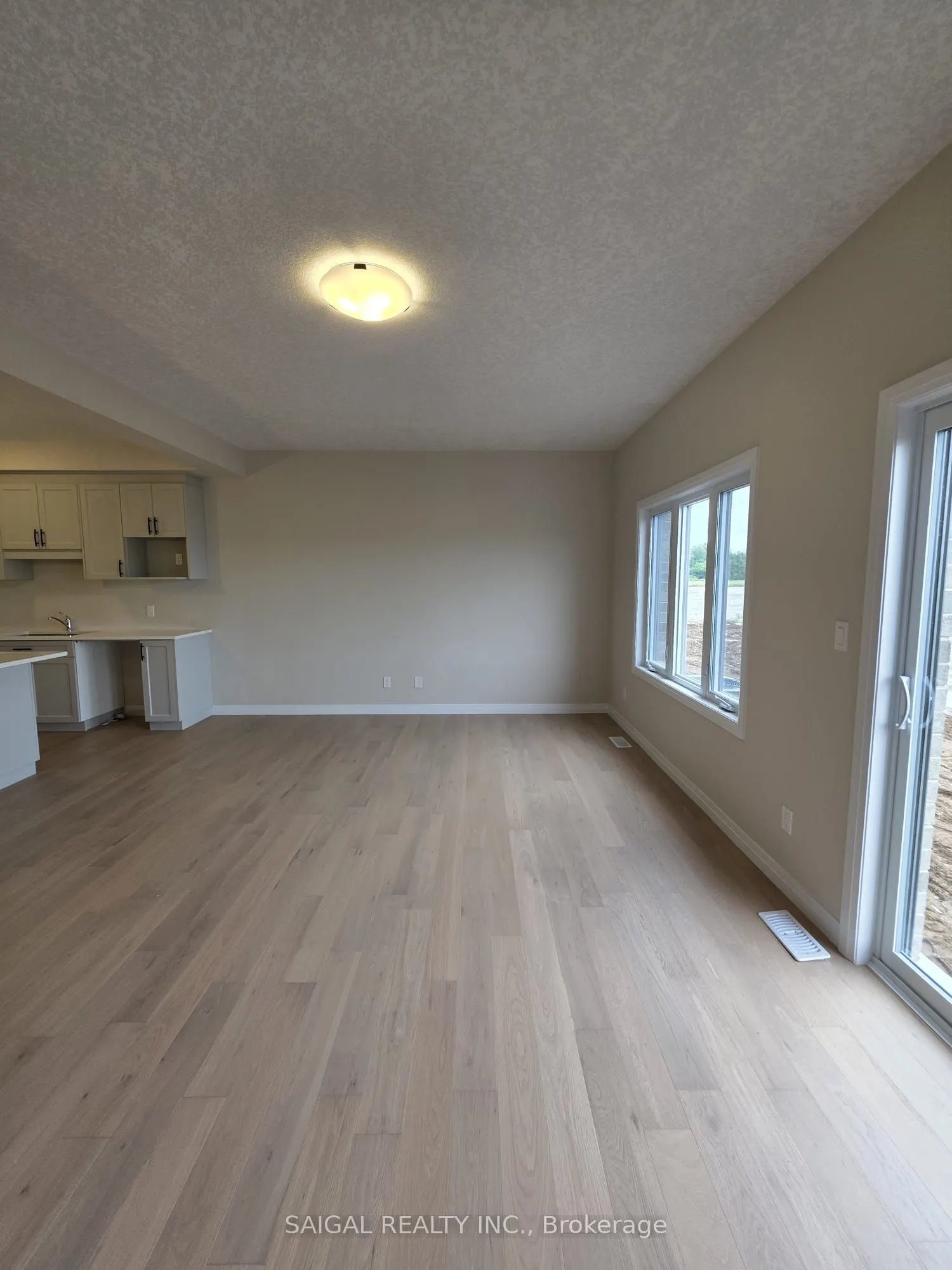 31 Rivergreen Crescent