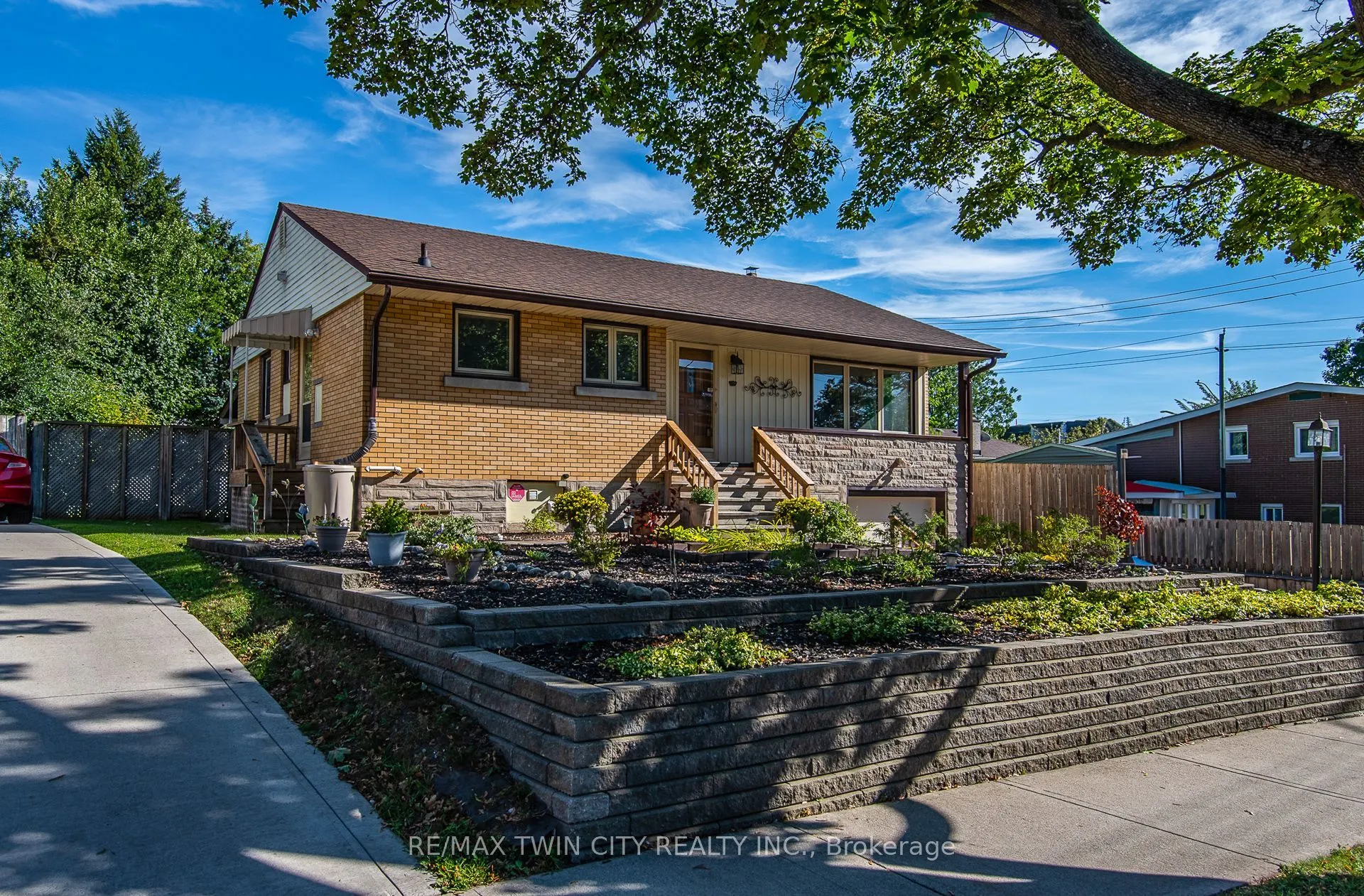 148 Siebert Avenue