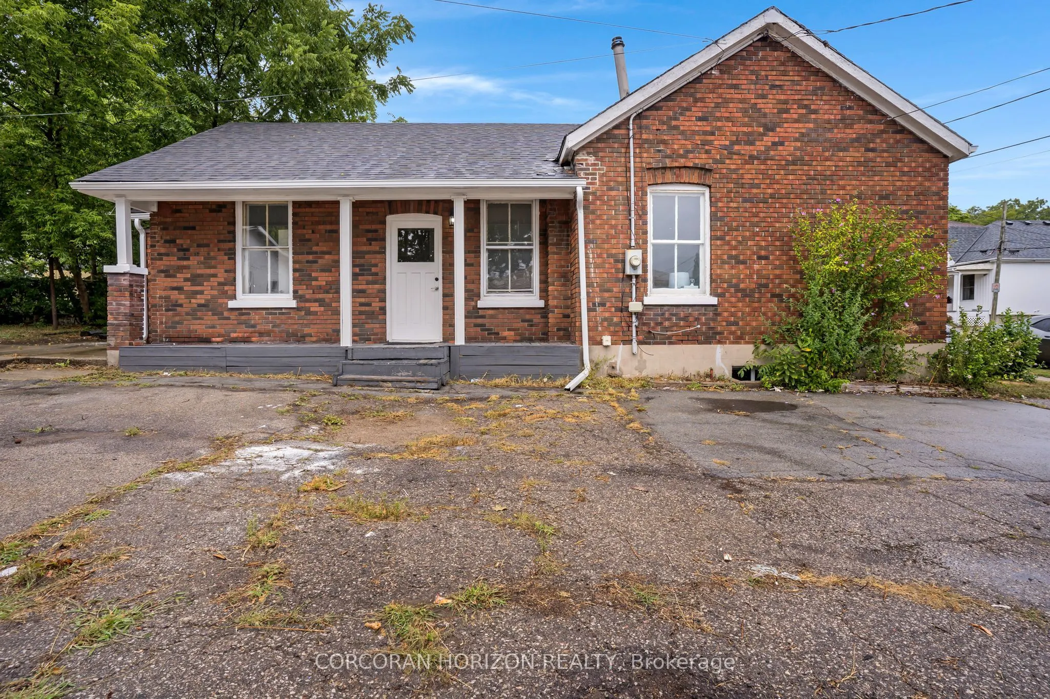 32 Niagara Street