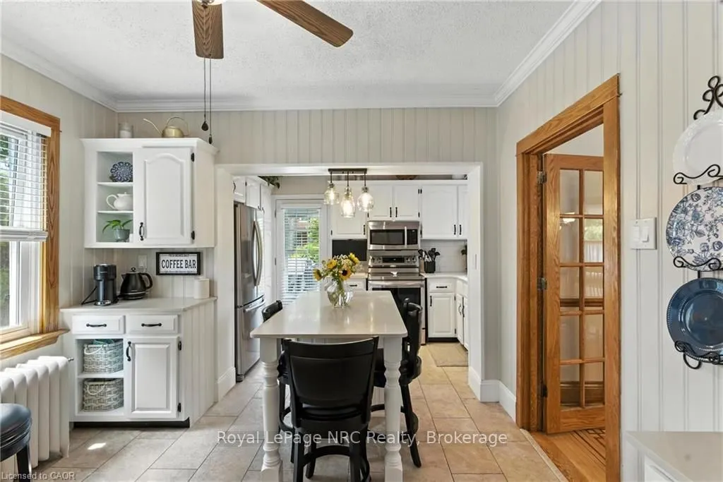 98 Kensington Avenue S