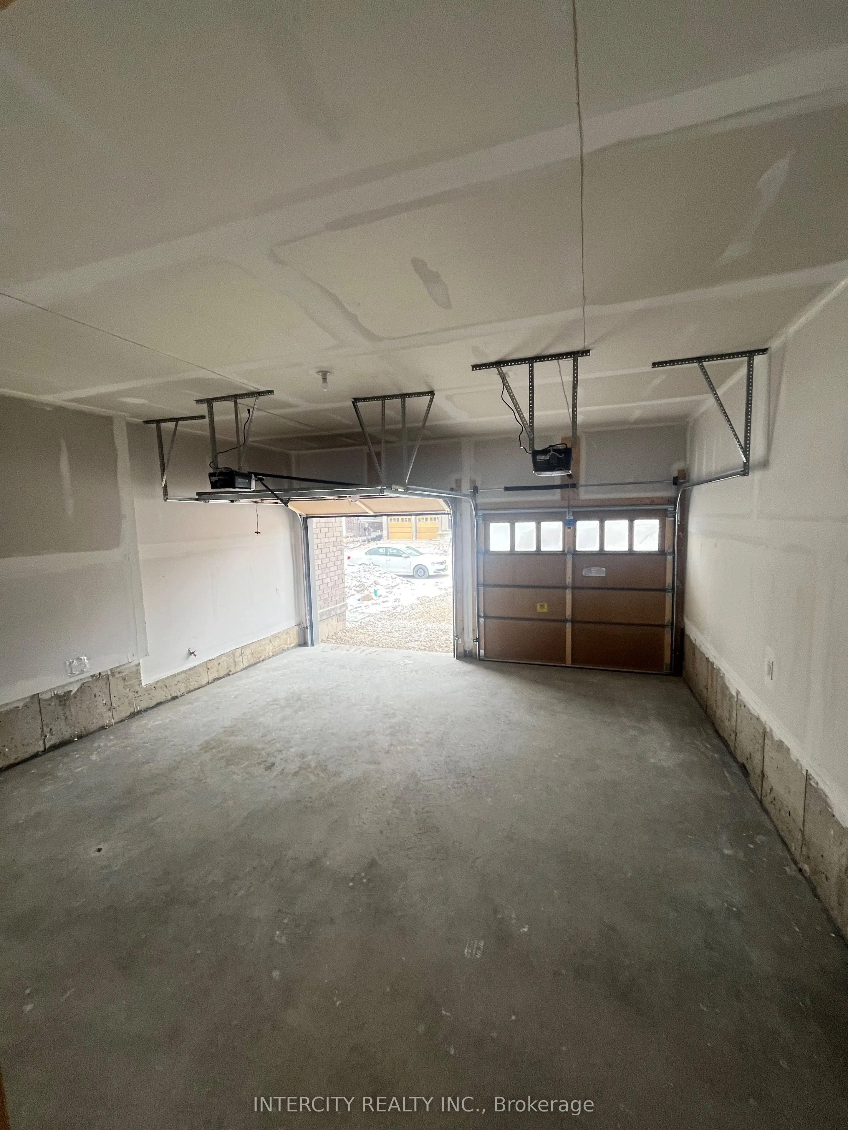 140 Raftis Street