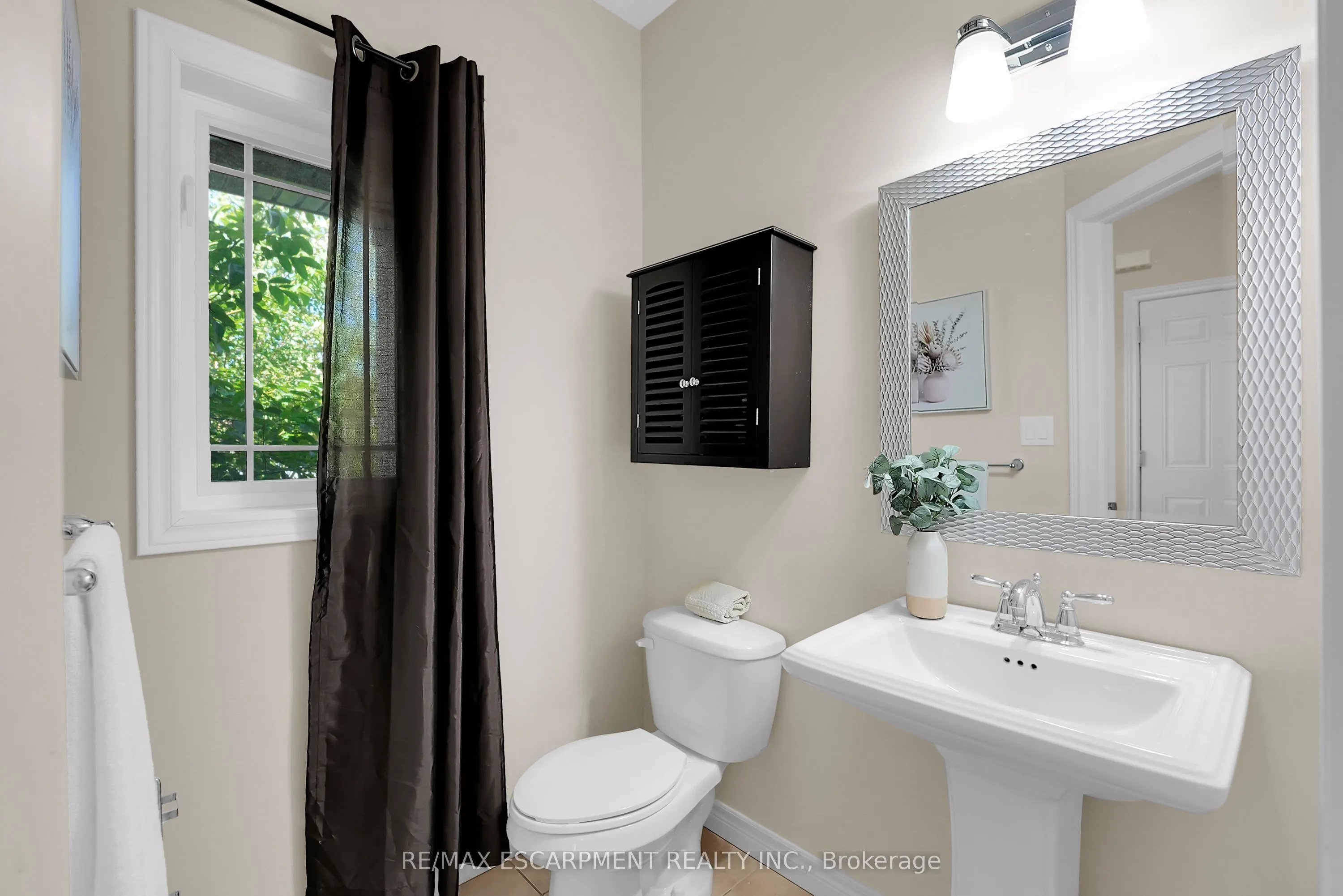 4896 Allan Court