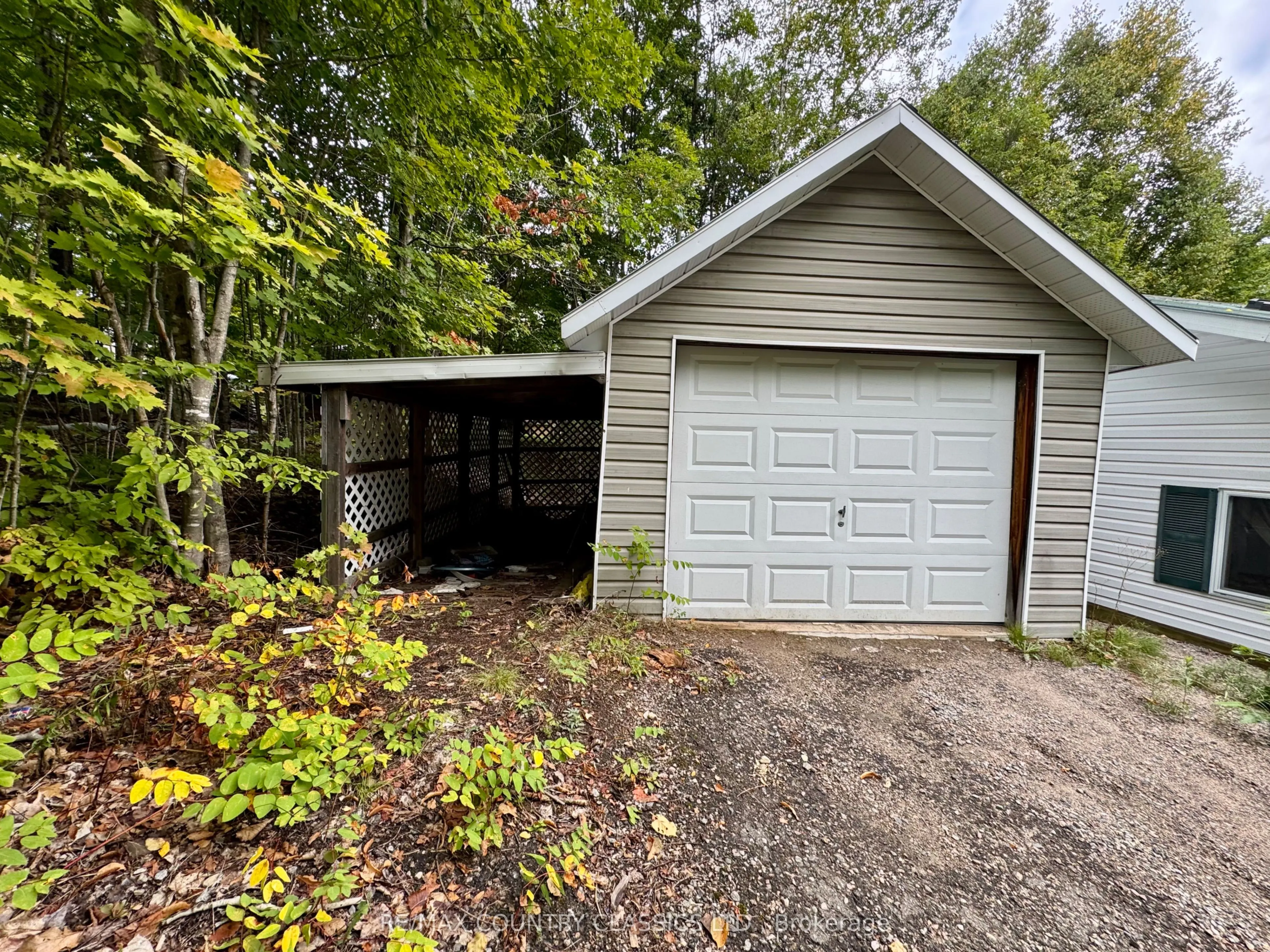 256 Elgin Road