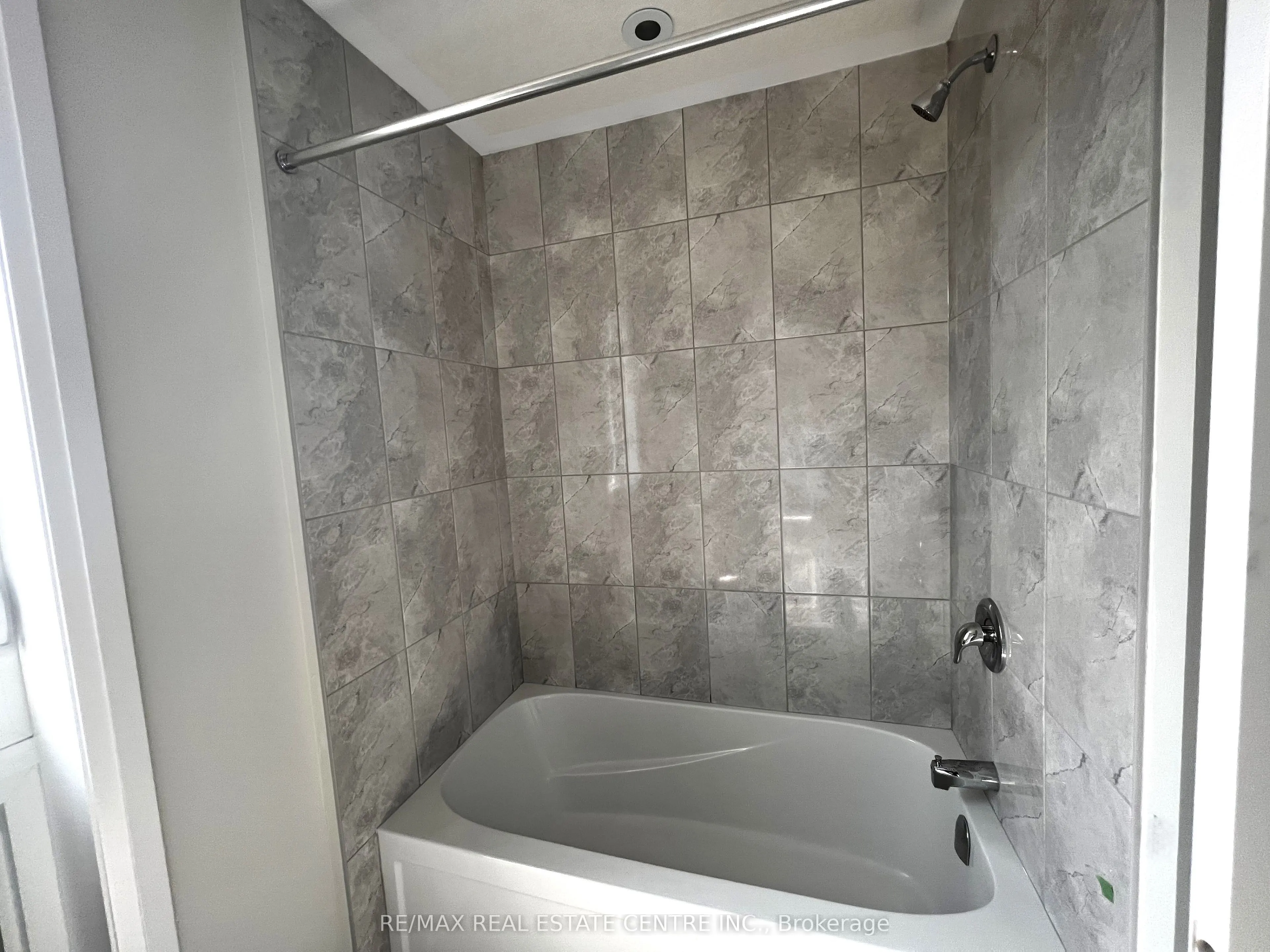 261 Woodbine Avenue, #F001