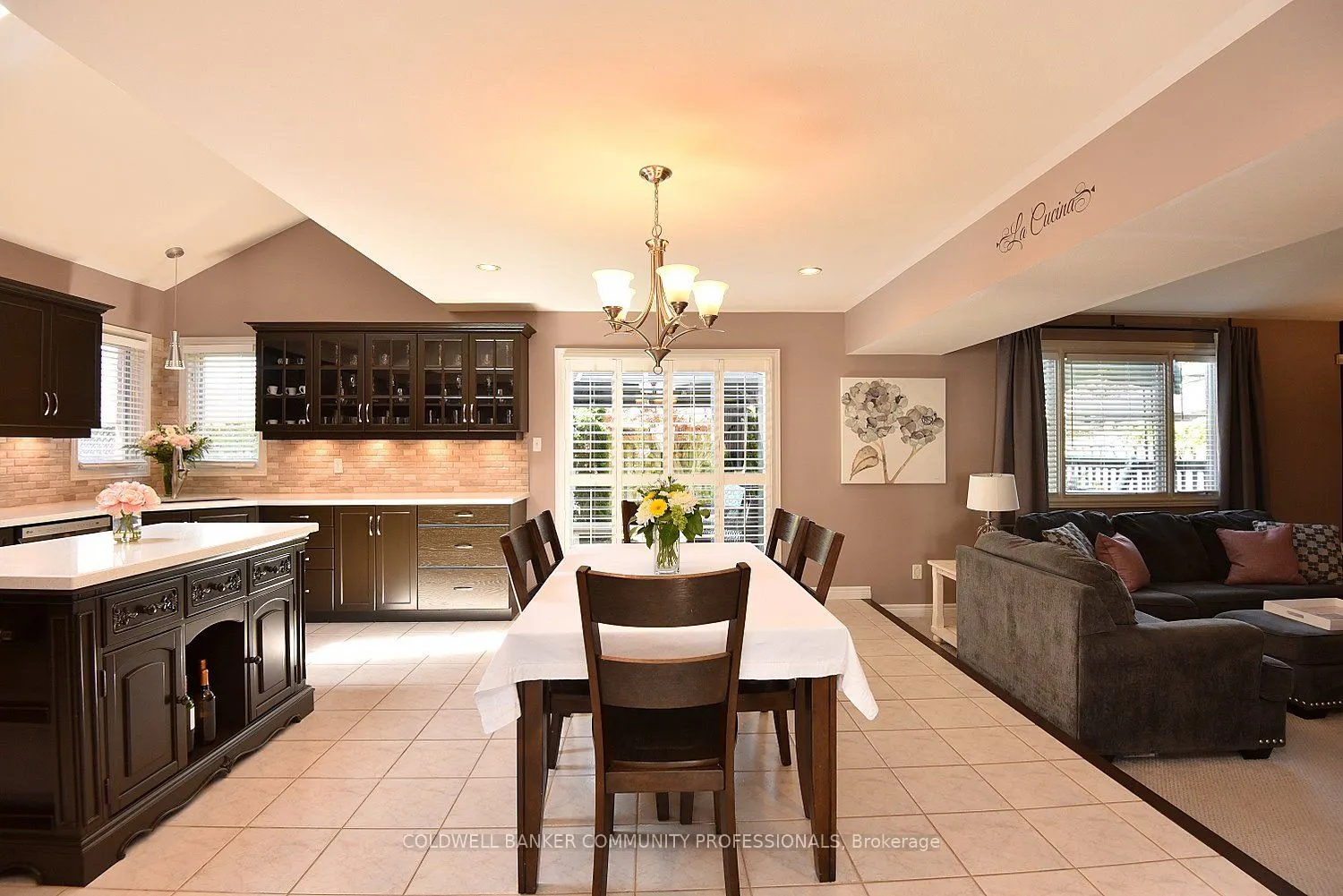 210 Claudette Gate