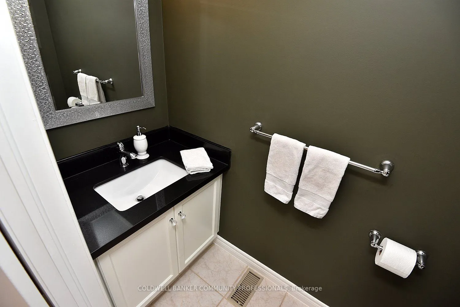 210 Claudette Gate