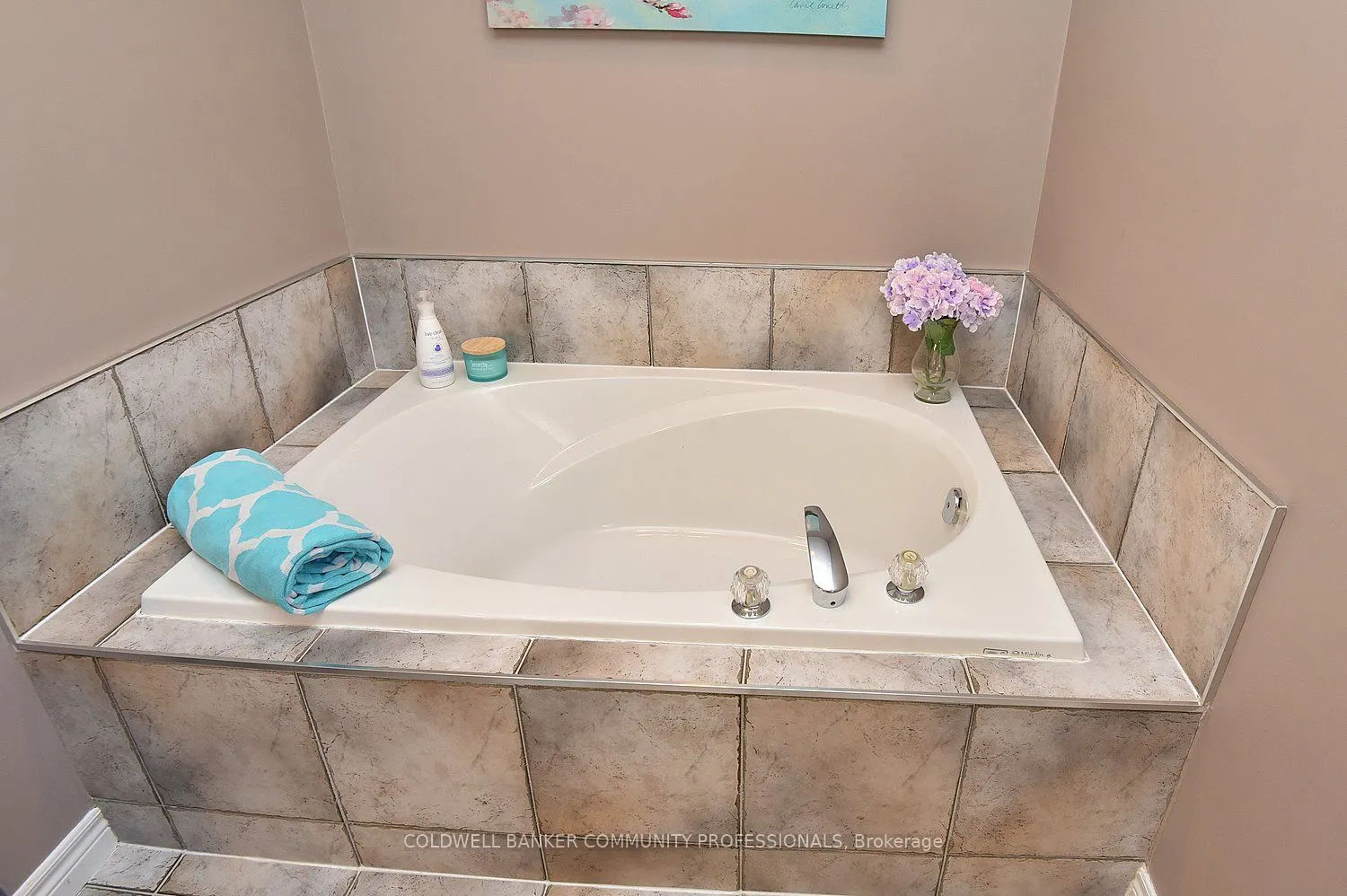 210 Claudette Gate