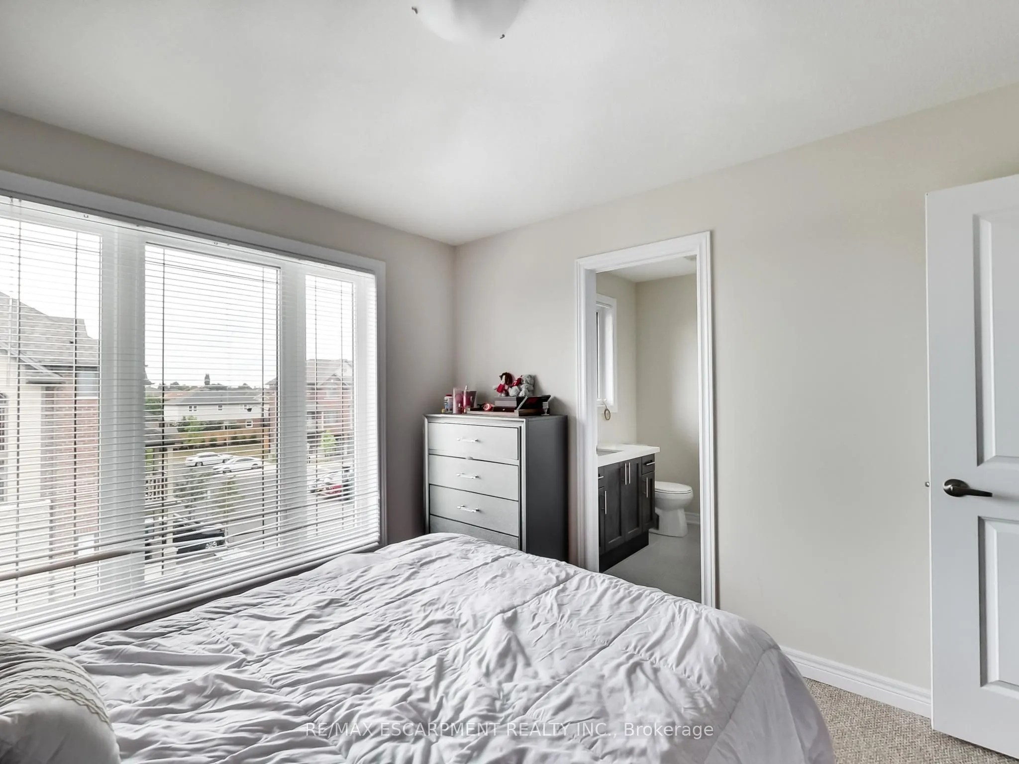 19 PICARDY Drive, #23