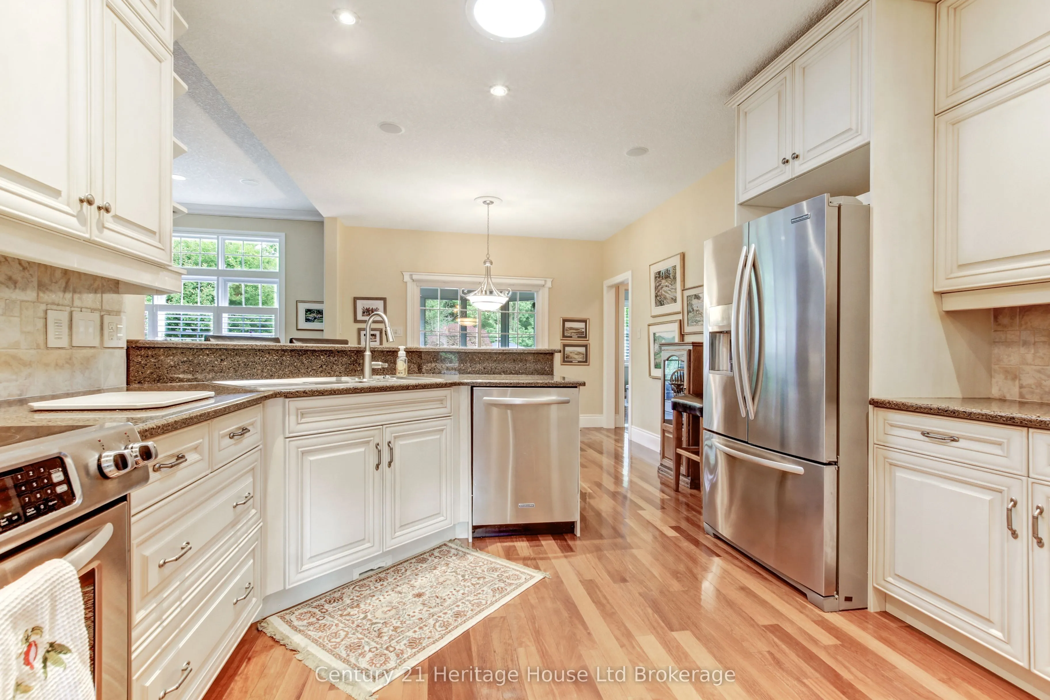 596 Lakeview Drive