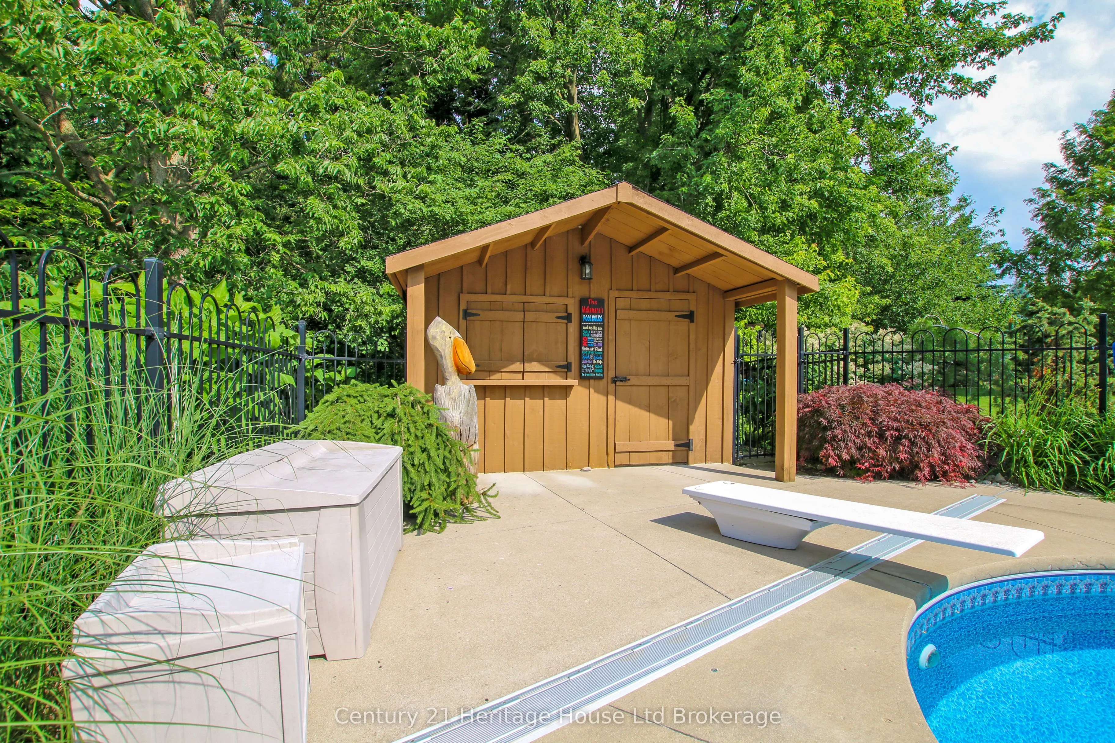 596 Lakeview Drive