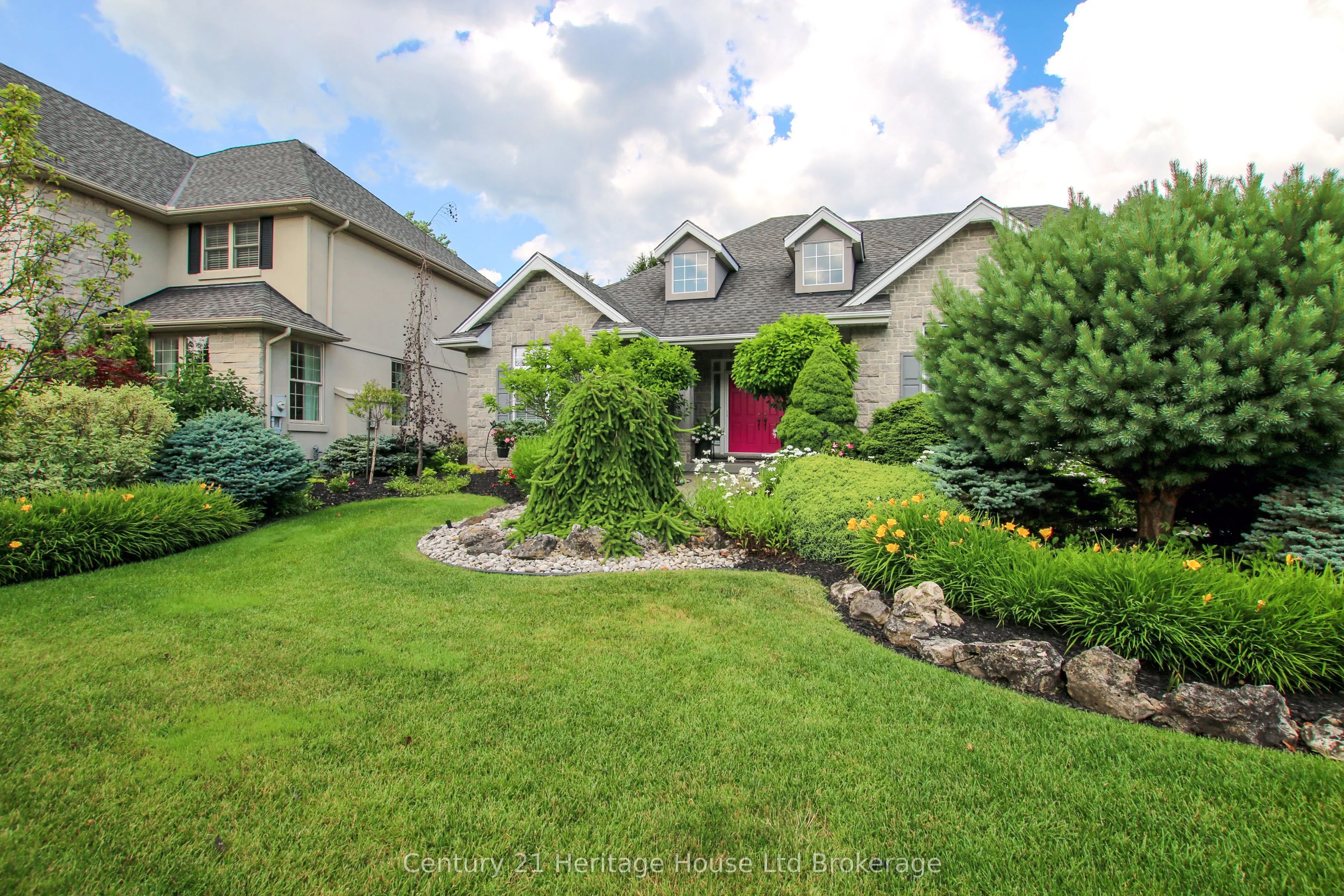 596 Lakeview Drive