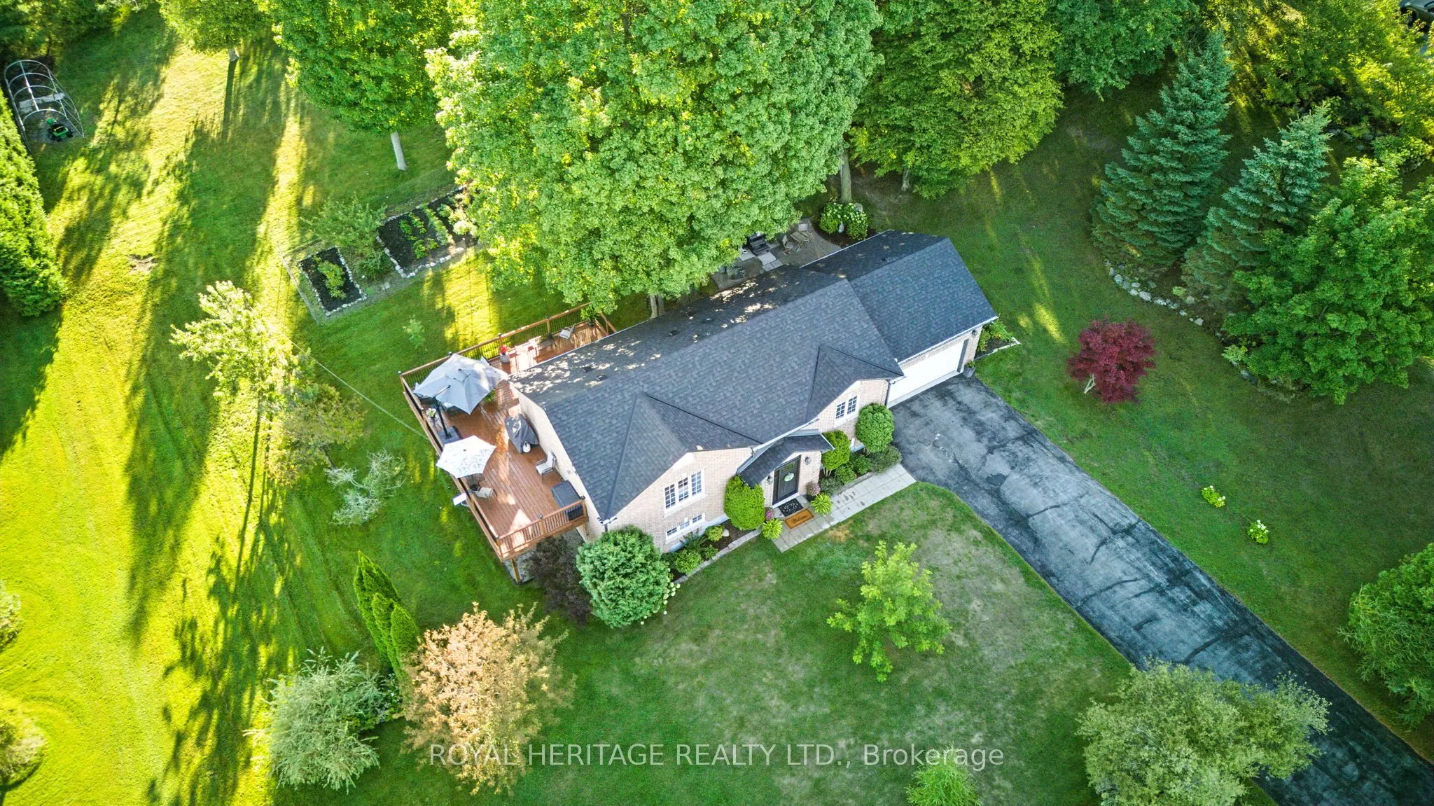 115 St Marys Court N