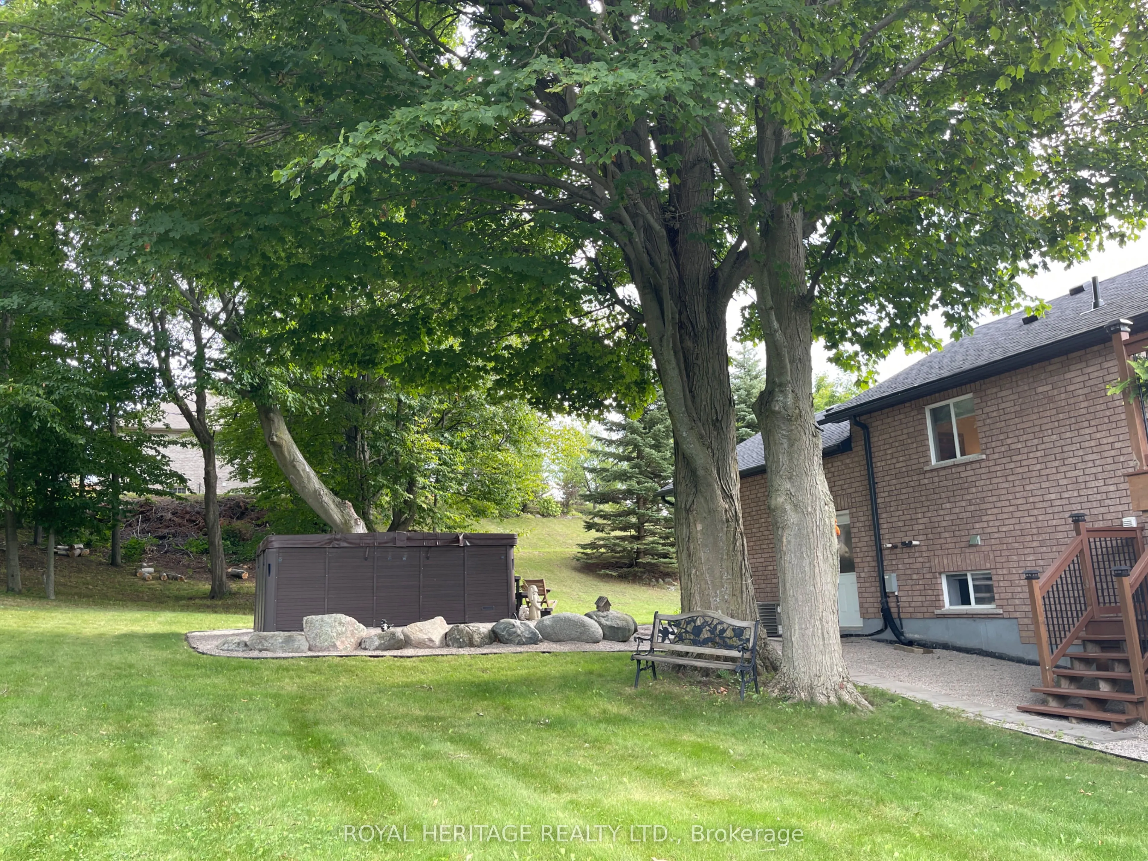 115 St Marys Court N