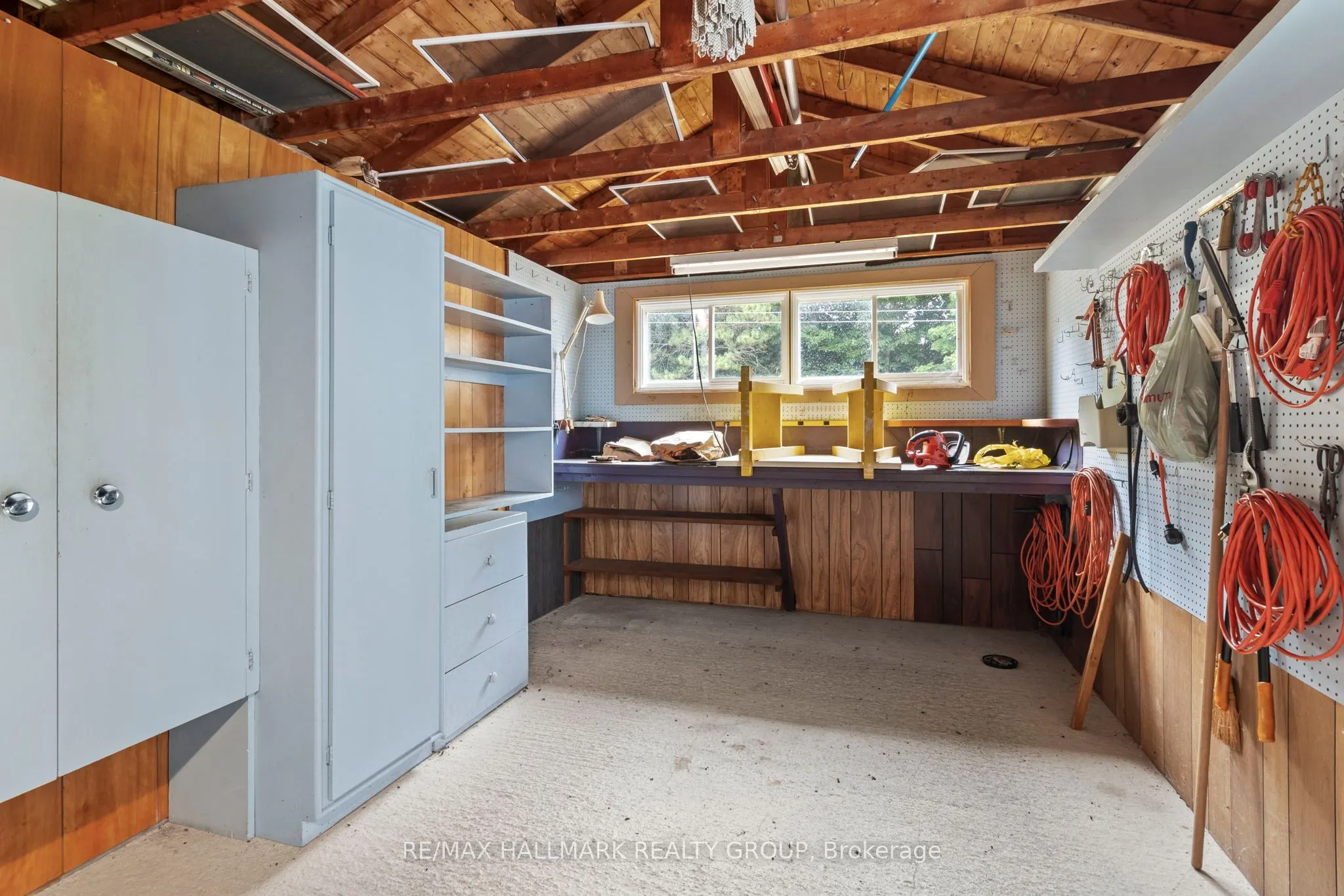 5542 Algonquin Road
