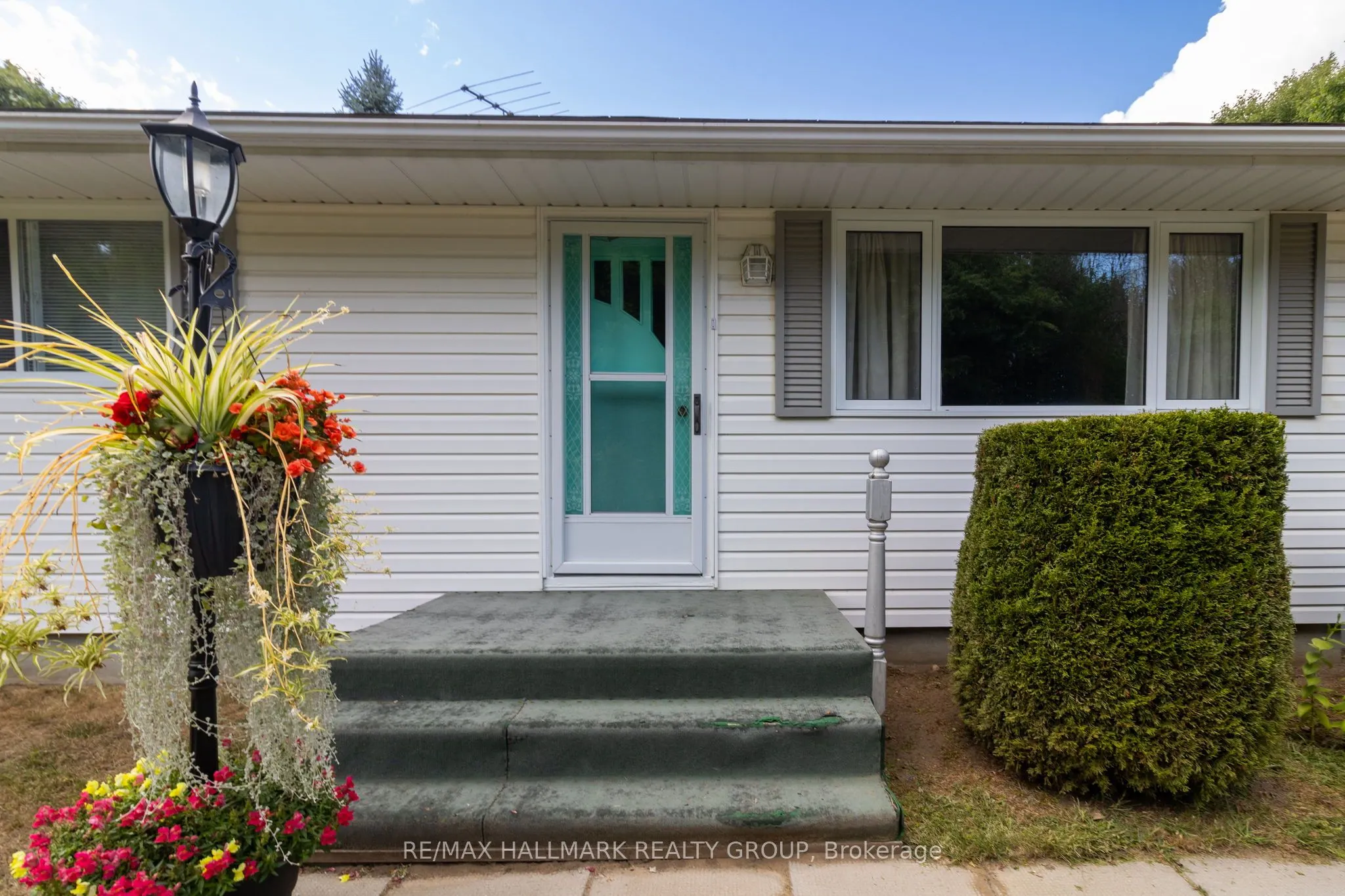 5542 Algonquin Road