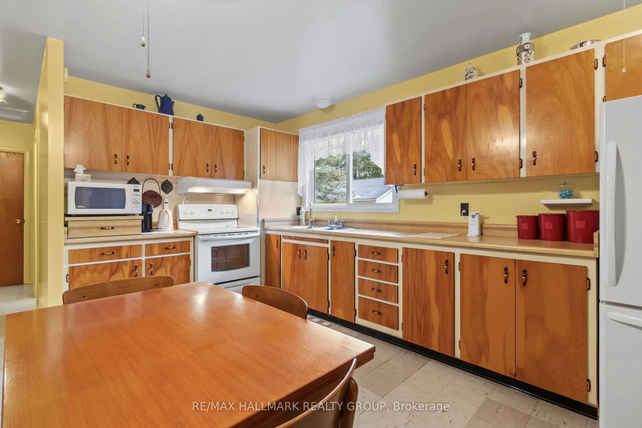 5542 Algonquin Road