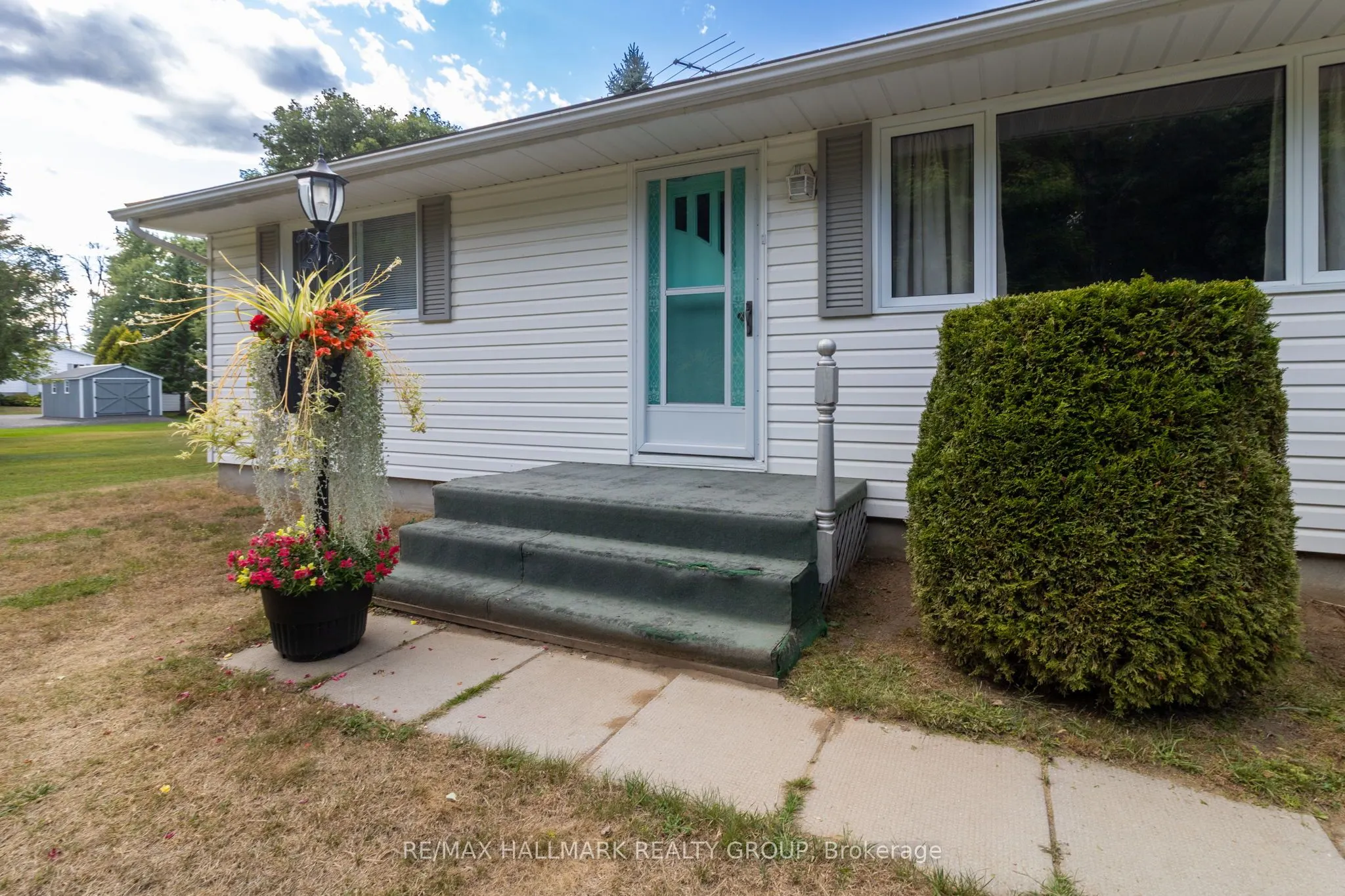 5542 Algonquin Road