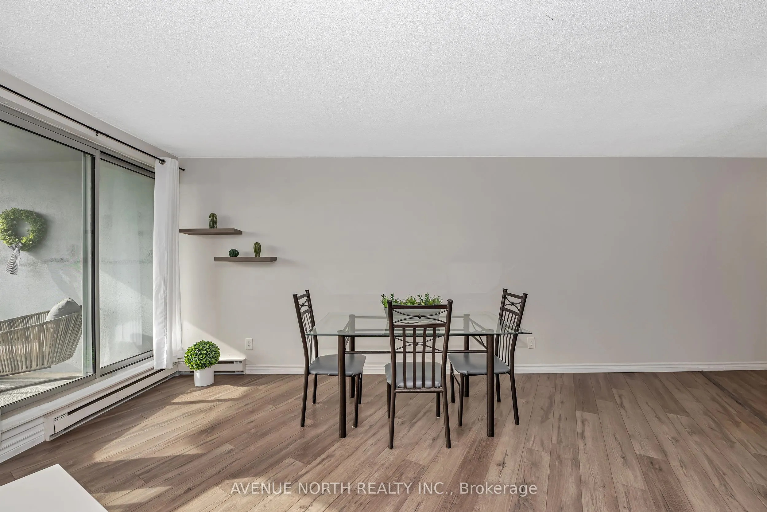 1380 Prince Of Wales Drive, #808