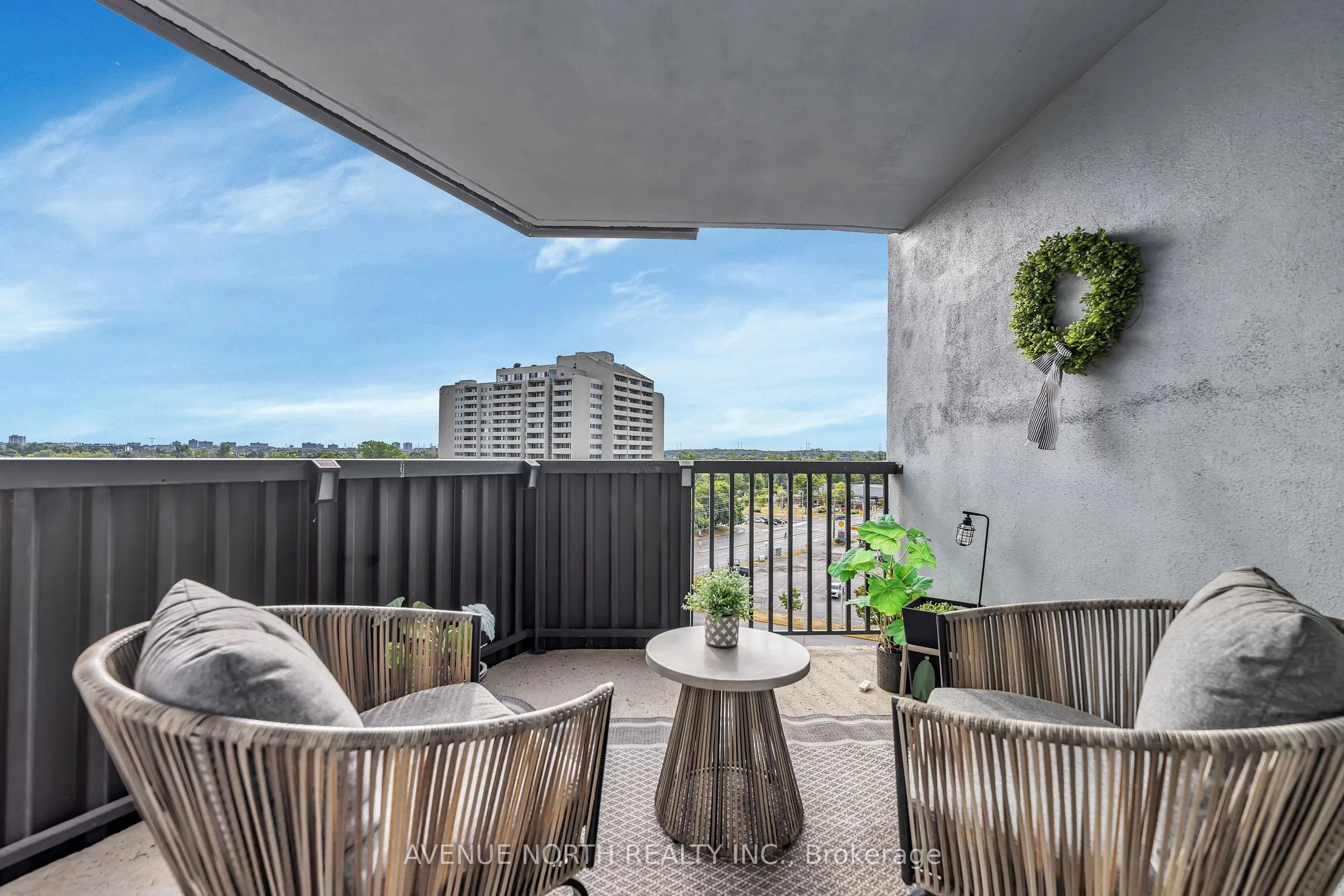 1380 Prince Of Wales Drive, #808