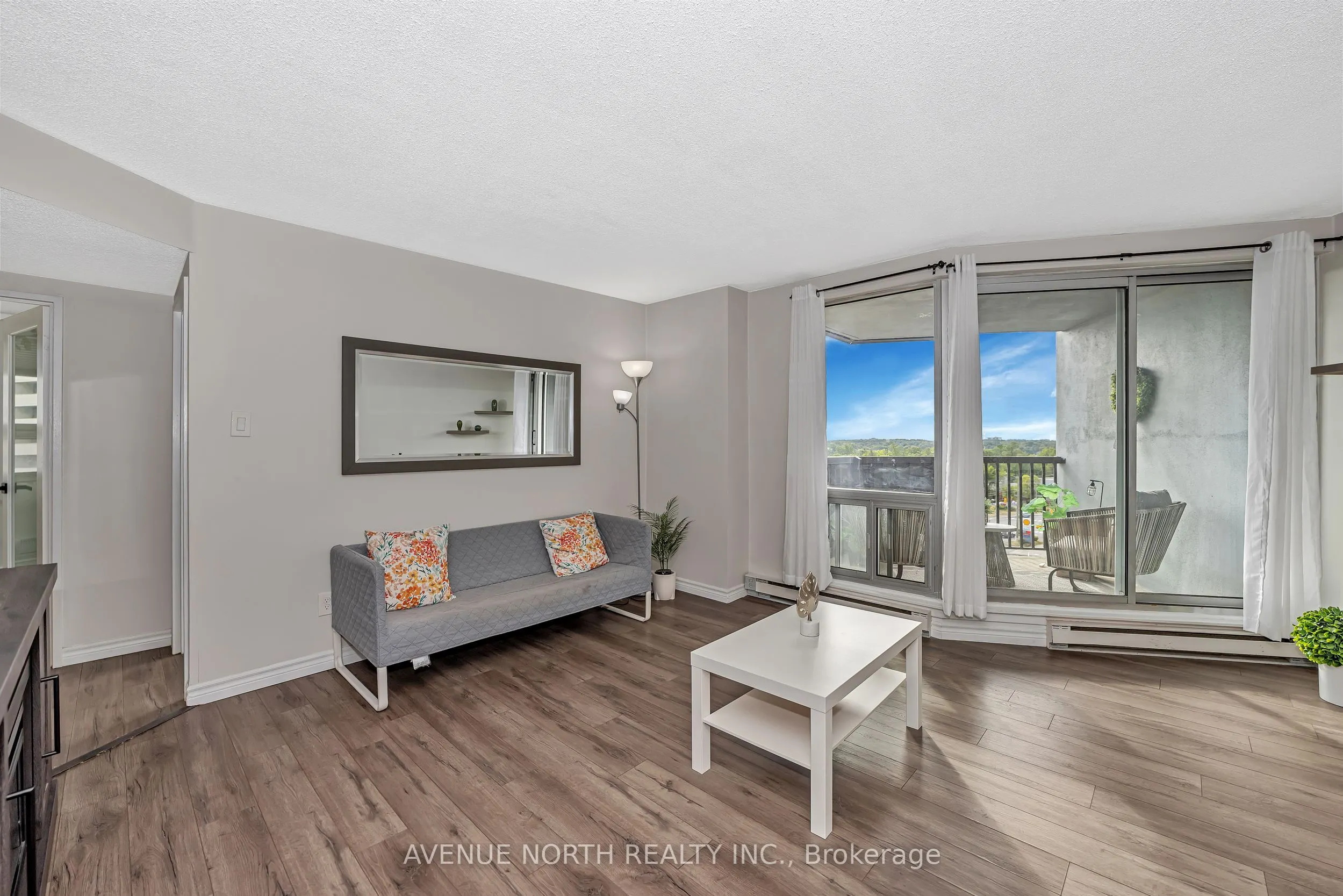 1380 Prince Of Wales Drive, #808